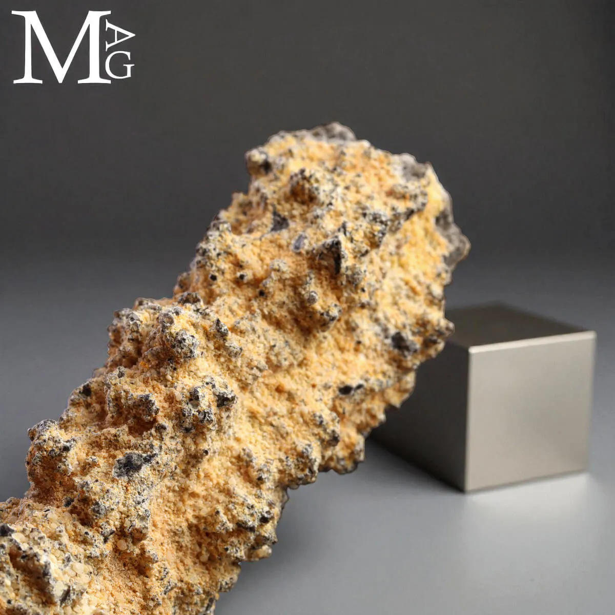 Fulgurite – Il vetro del fulmine.