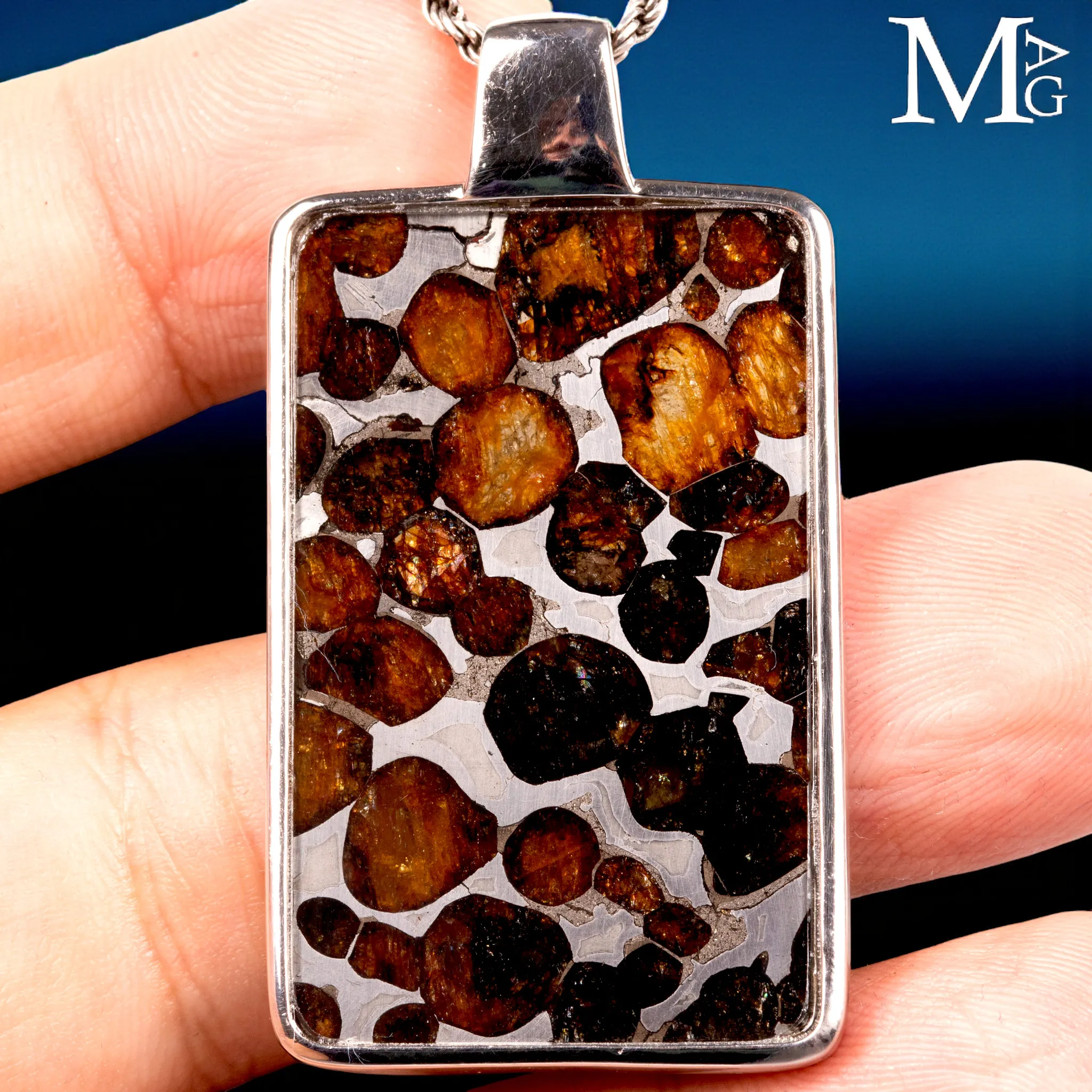 Ciondolo in Argento con Meteorite Pallassite