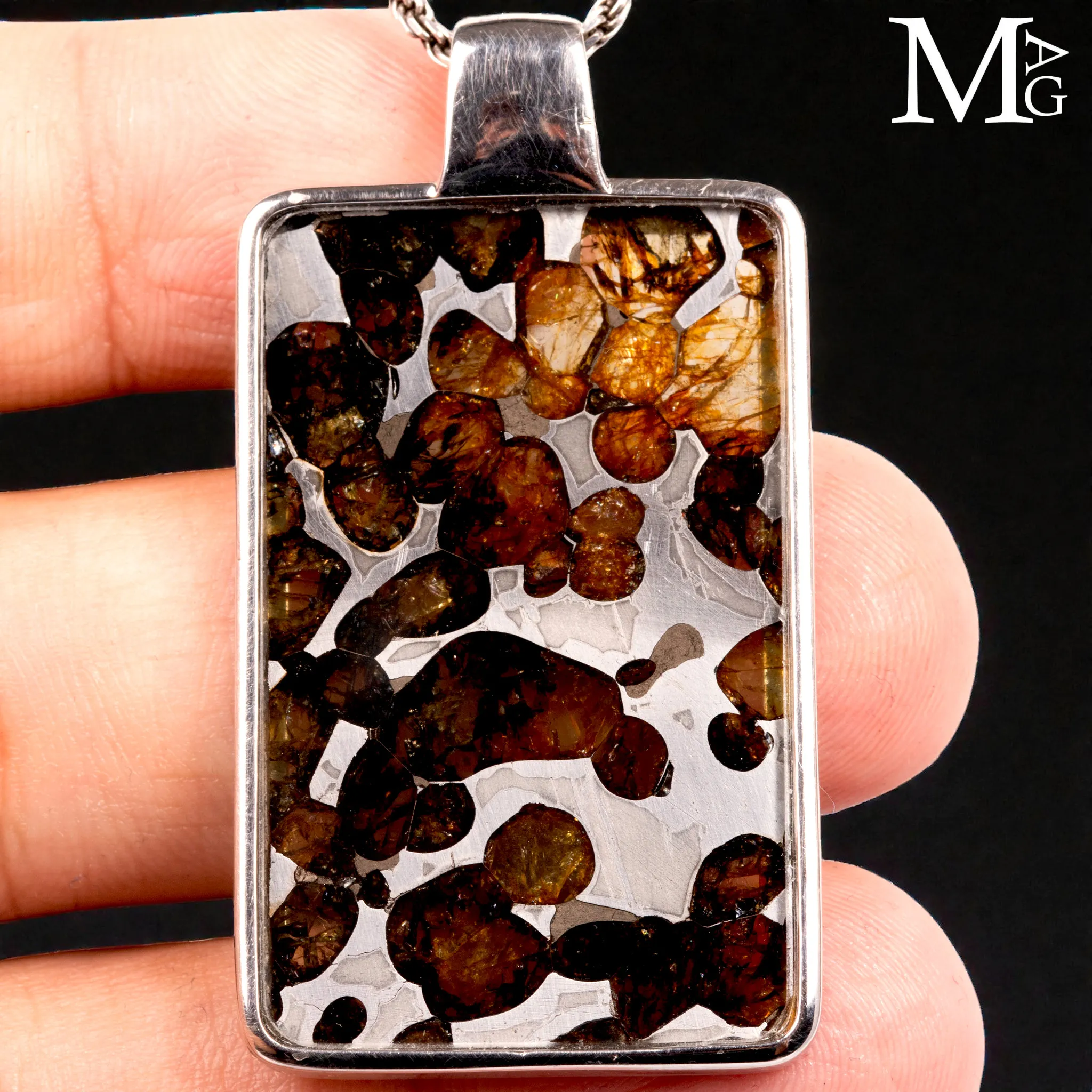 Ciondolo in Argento con Meteorite Pallassite di Fukang