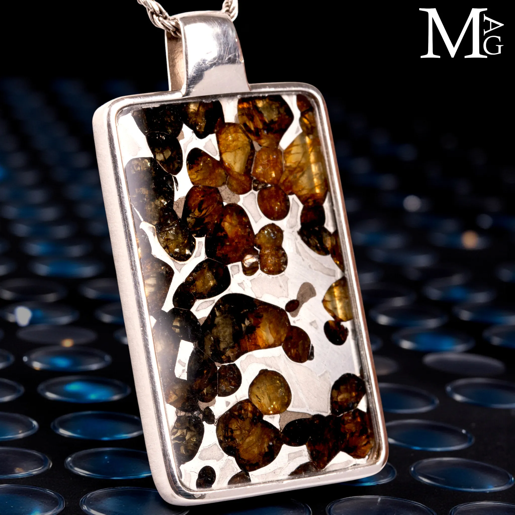 Ciondolo in Argento con Meteorite Pallassite di Fukang