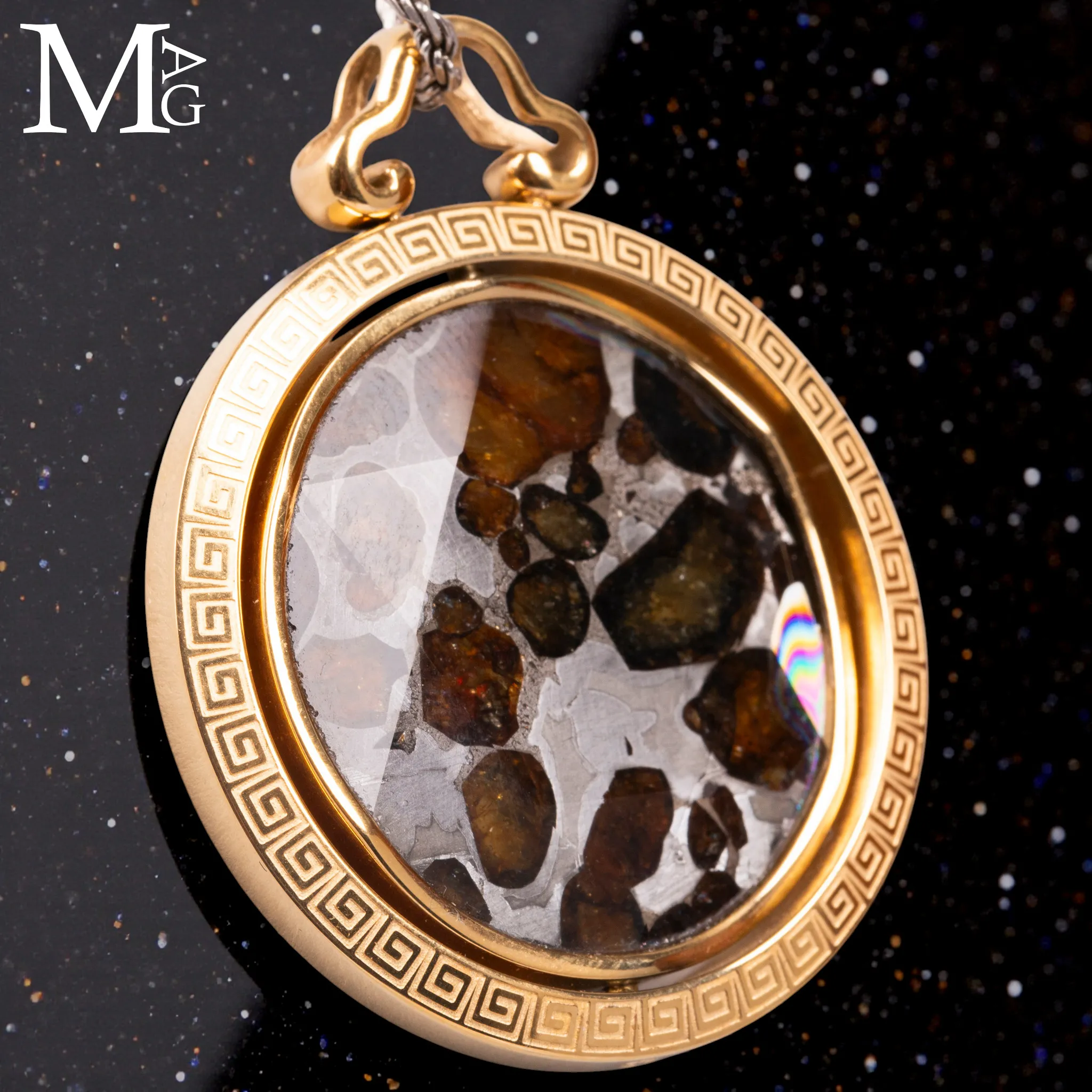 Ciondolo Rotante con Meteorite Pallassite Sericho.