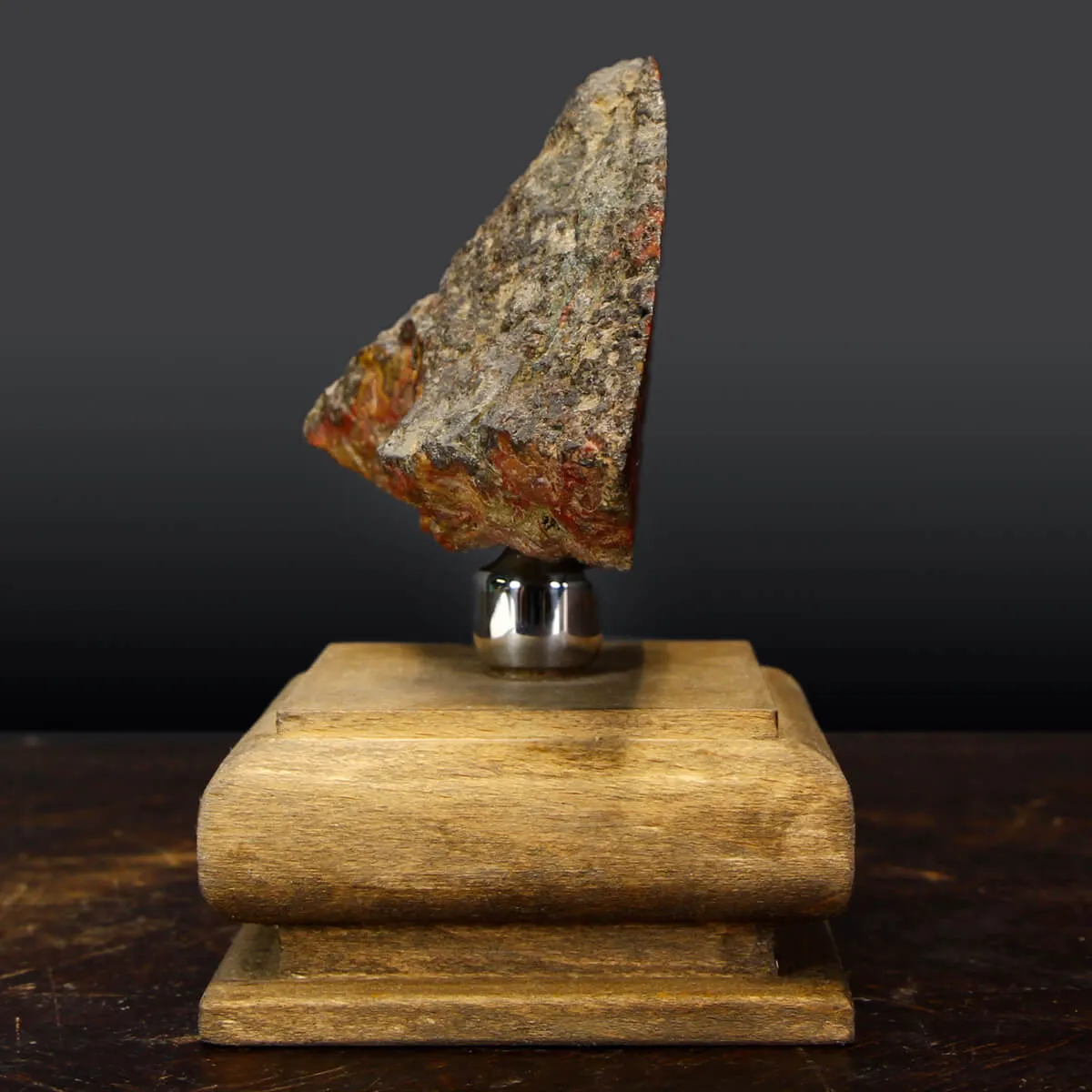Geode Agata su piedistallo