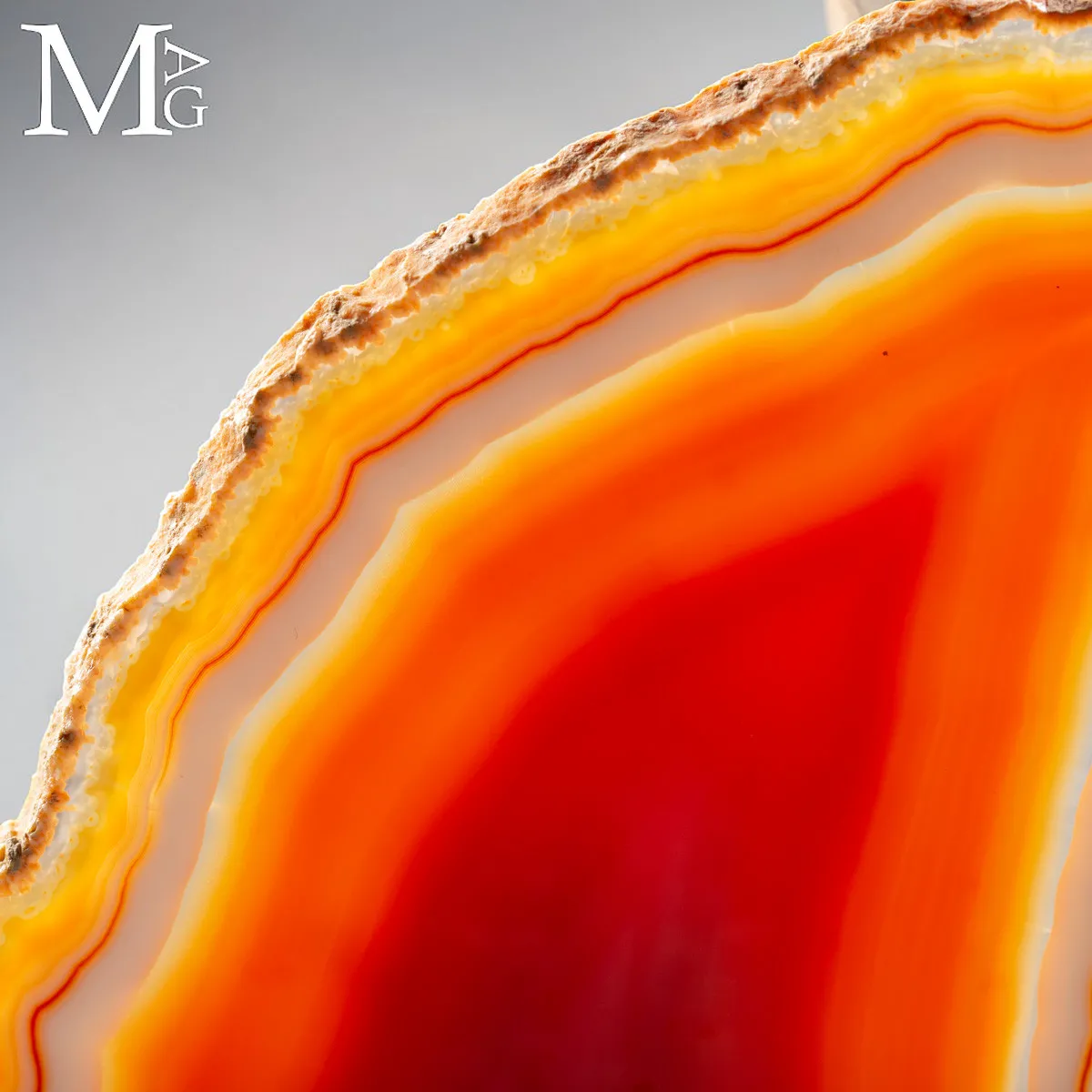 Fetta di Agata Corniola a Forma Naturale “Fiamma”.