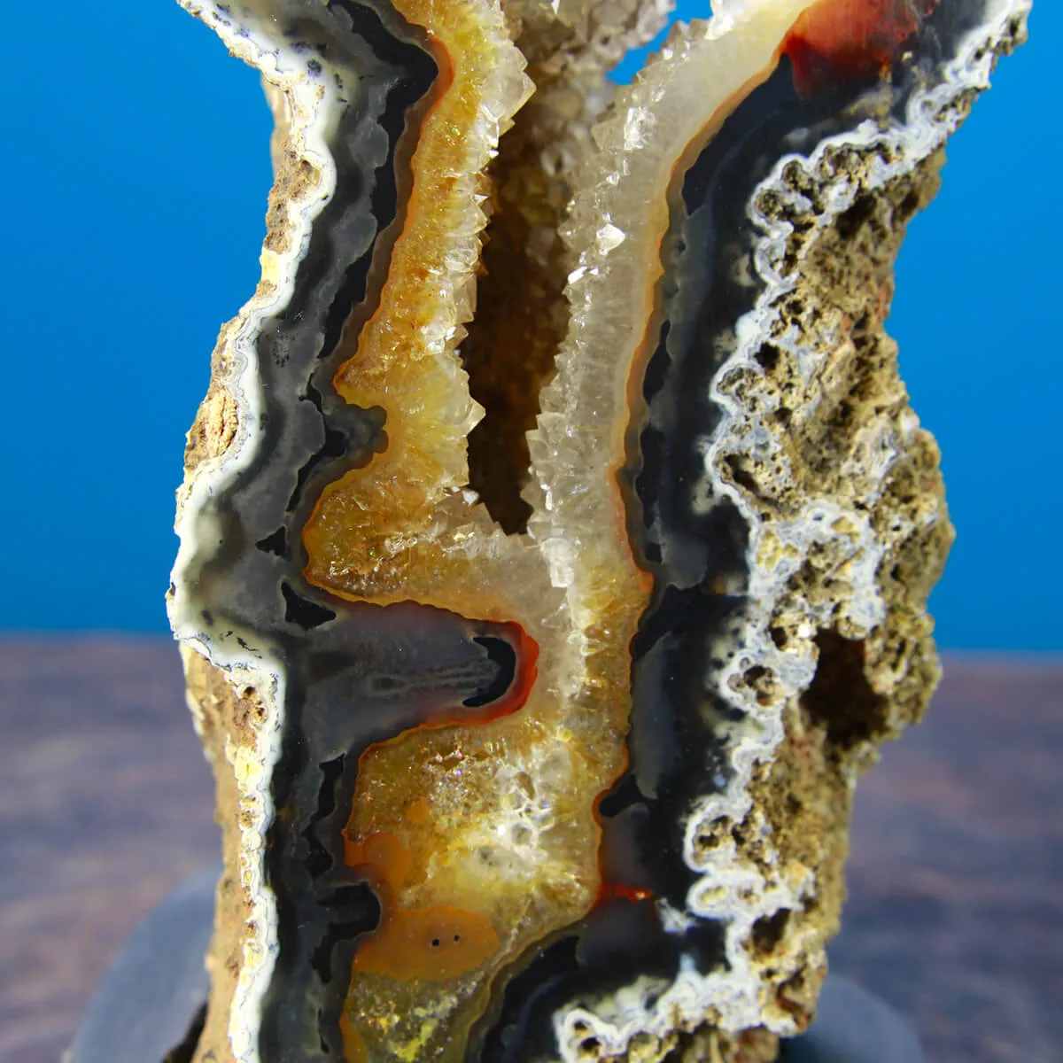 Geode Agata