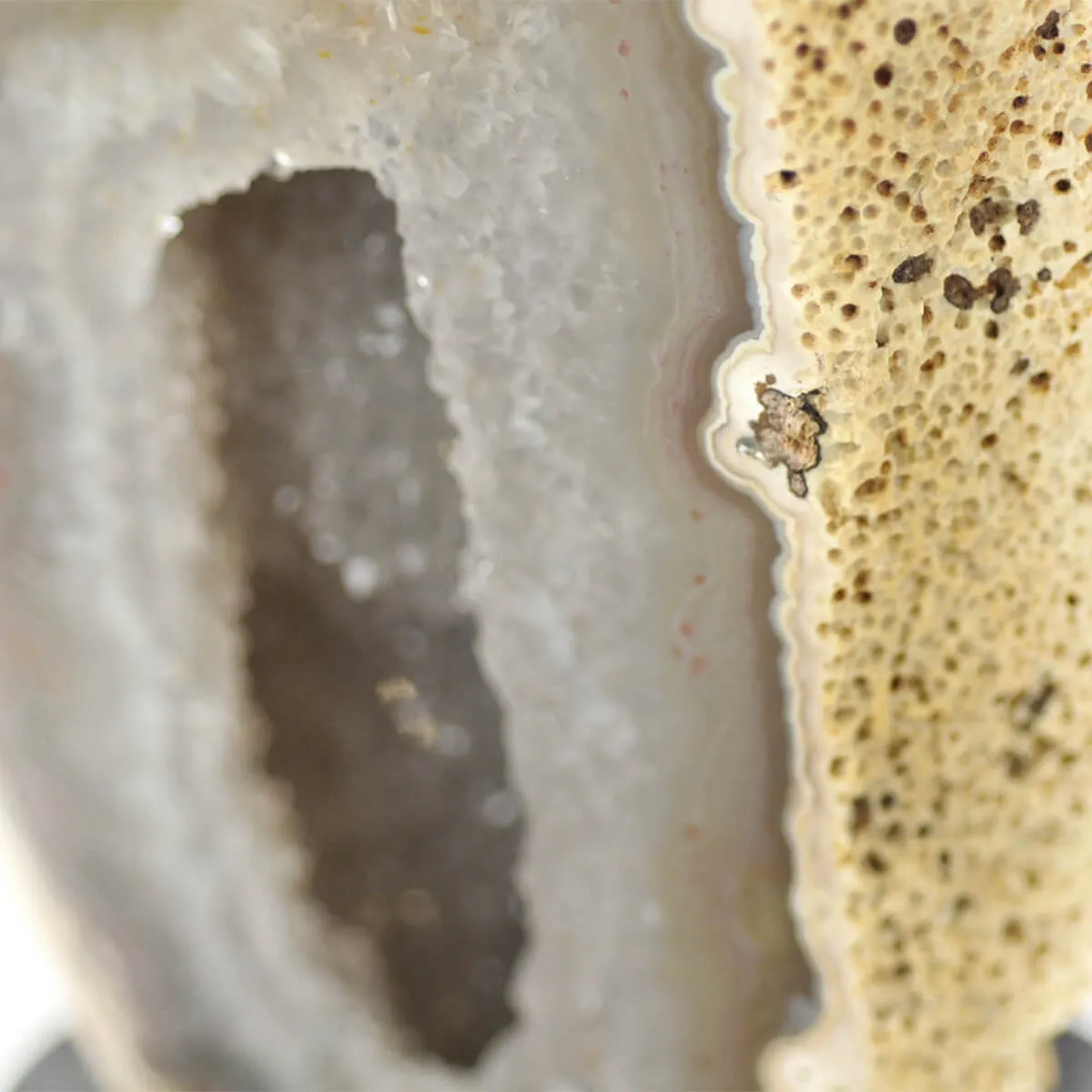 Geode Agata