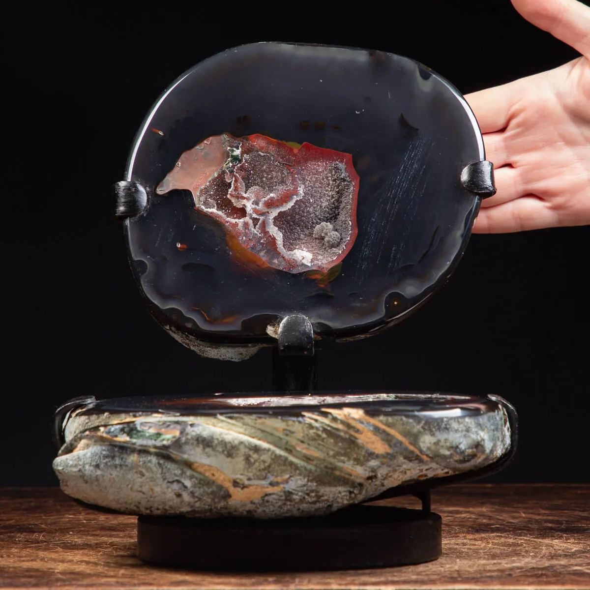 Geode Agata Sezionata su base