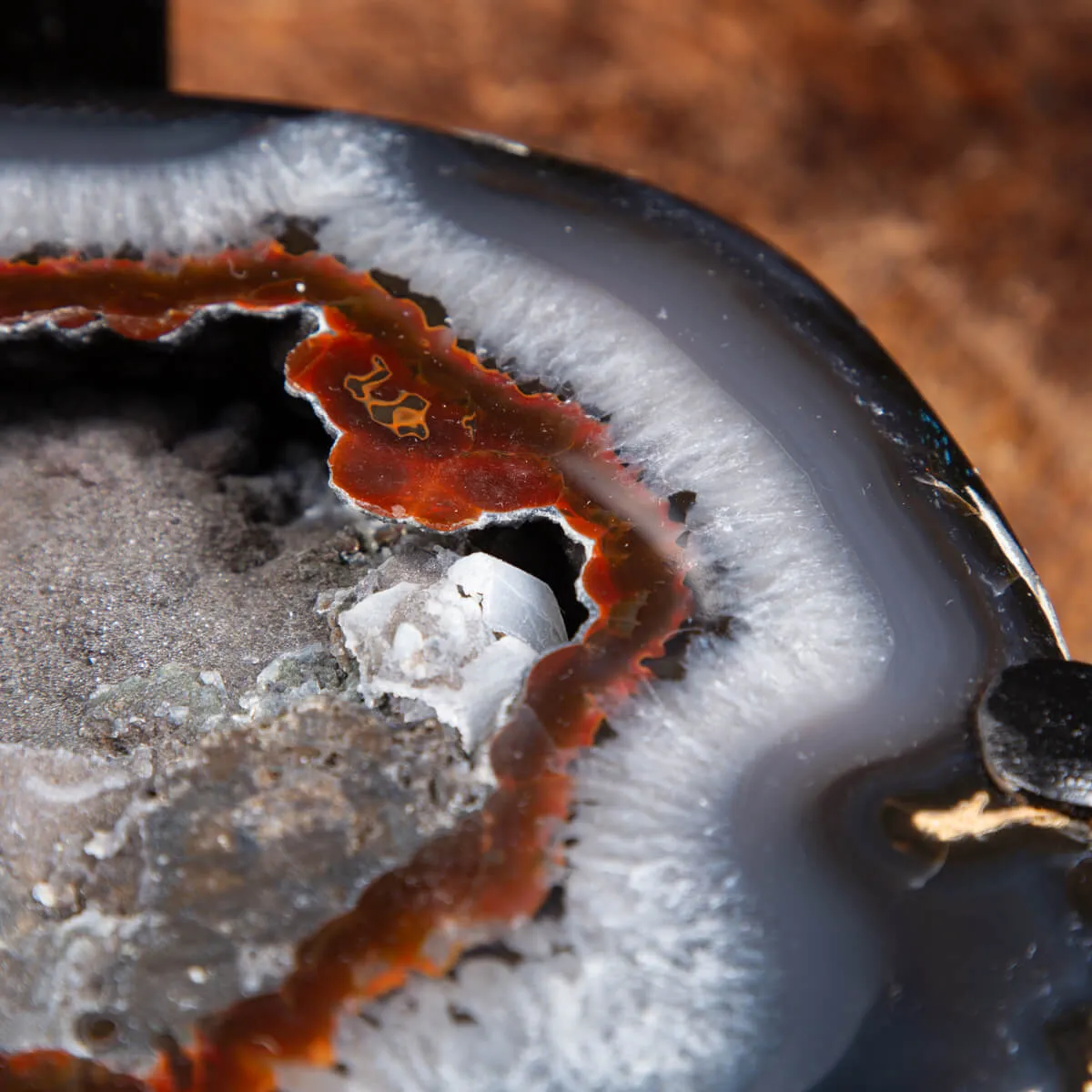 Geode Agata Sezionata su base