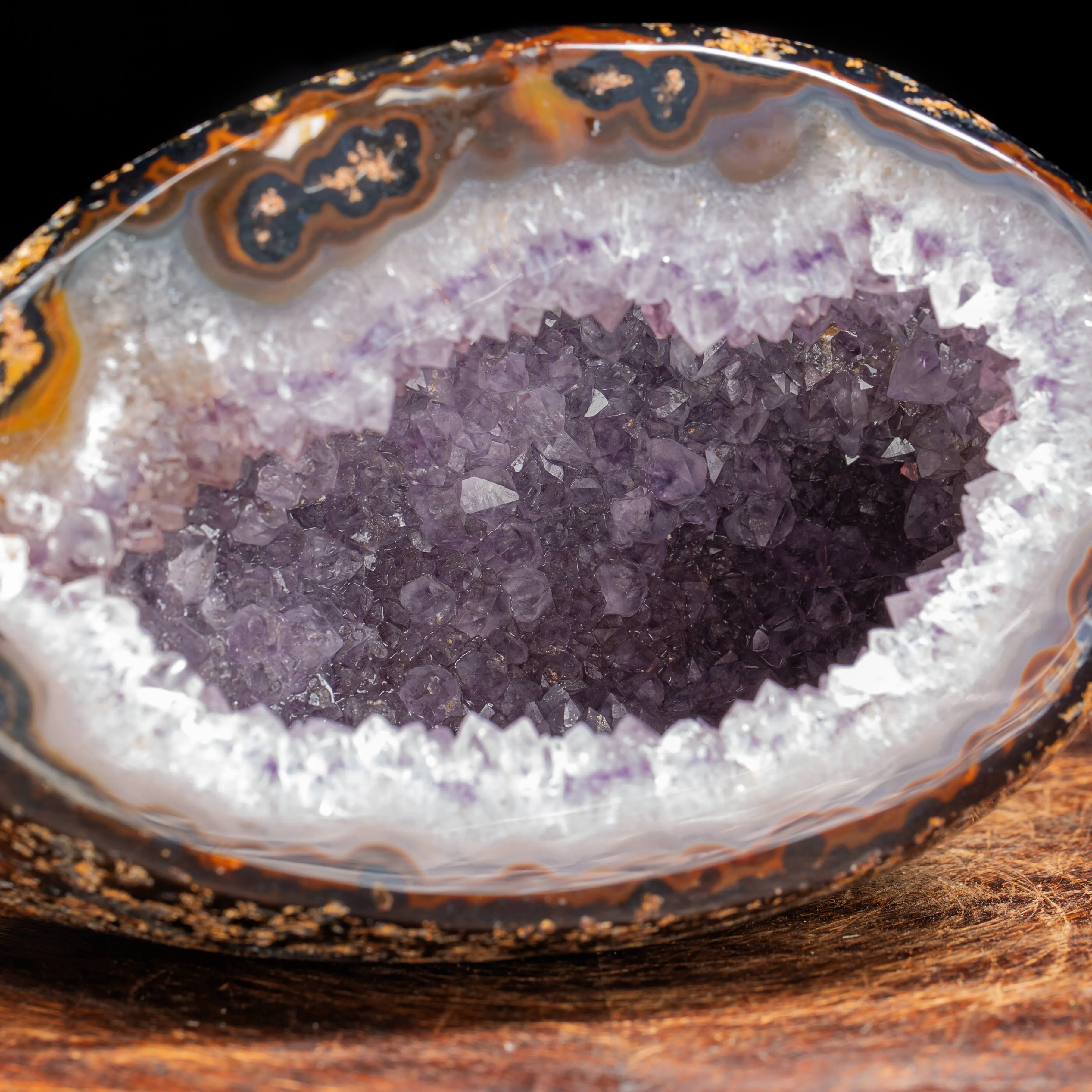 Geode Agata Sezionata su base