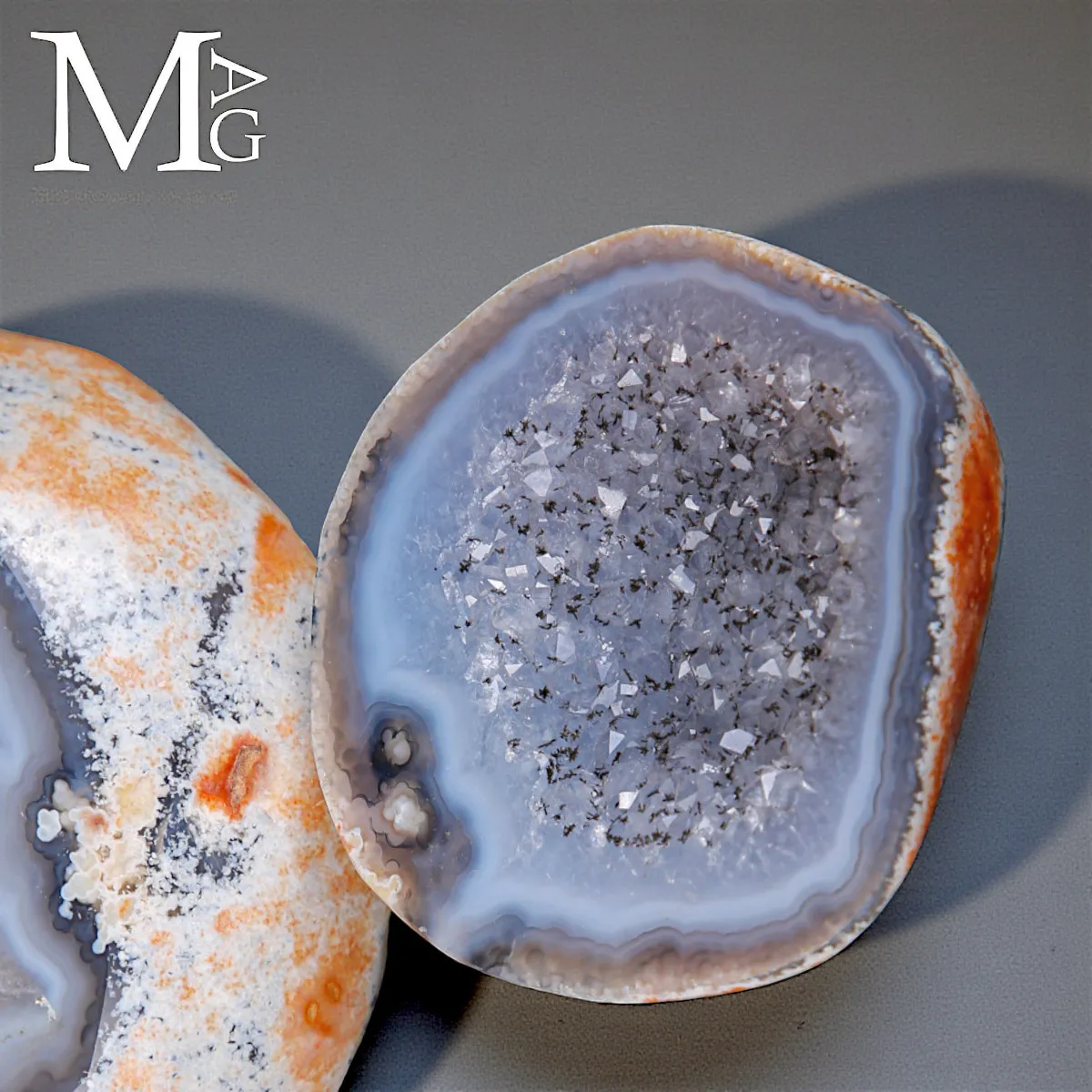 Geode di Agata Blu - Cristalli di Quarzo