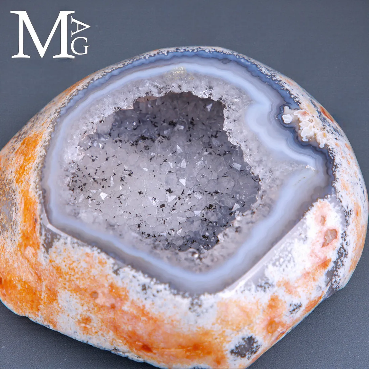 Geode di Agata Blu - Cristalli di Quarzo