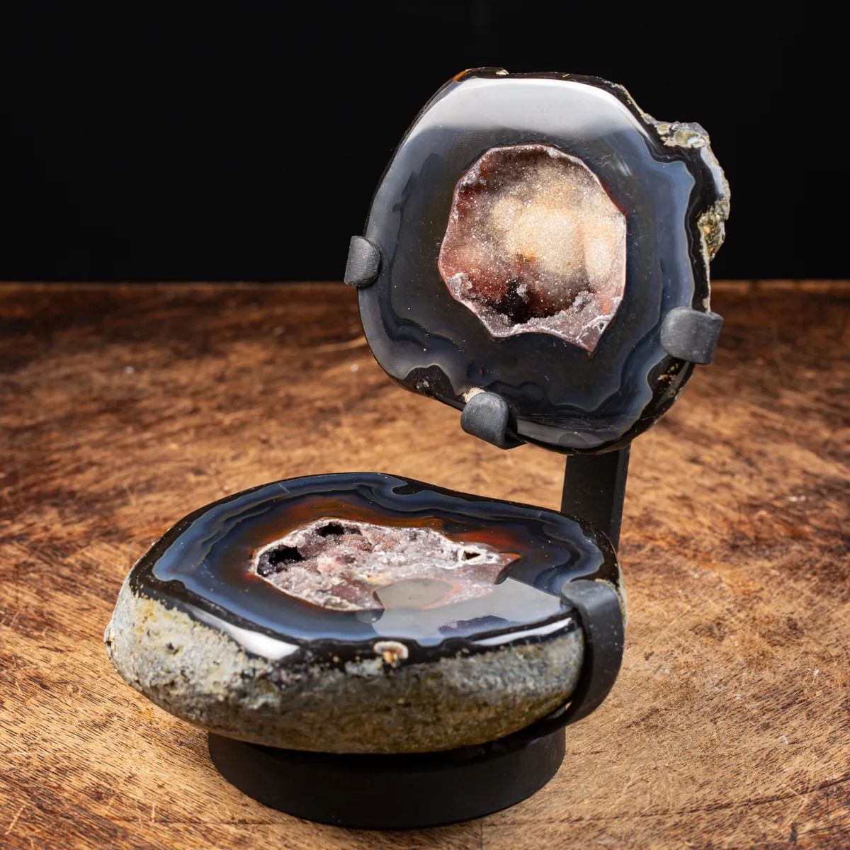 Geode Agata Sezionata su base