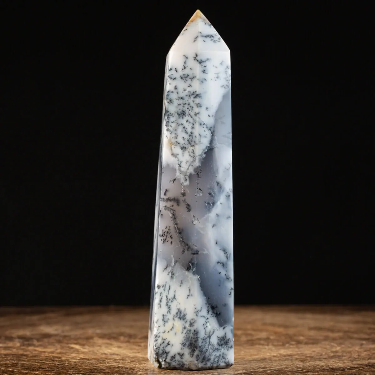 Obelisco in Agata Dendritica