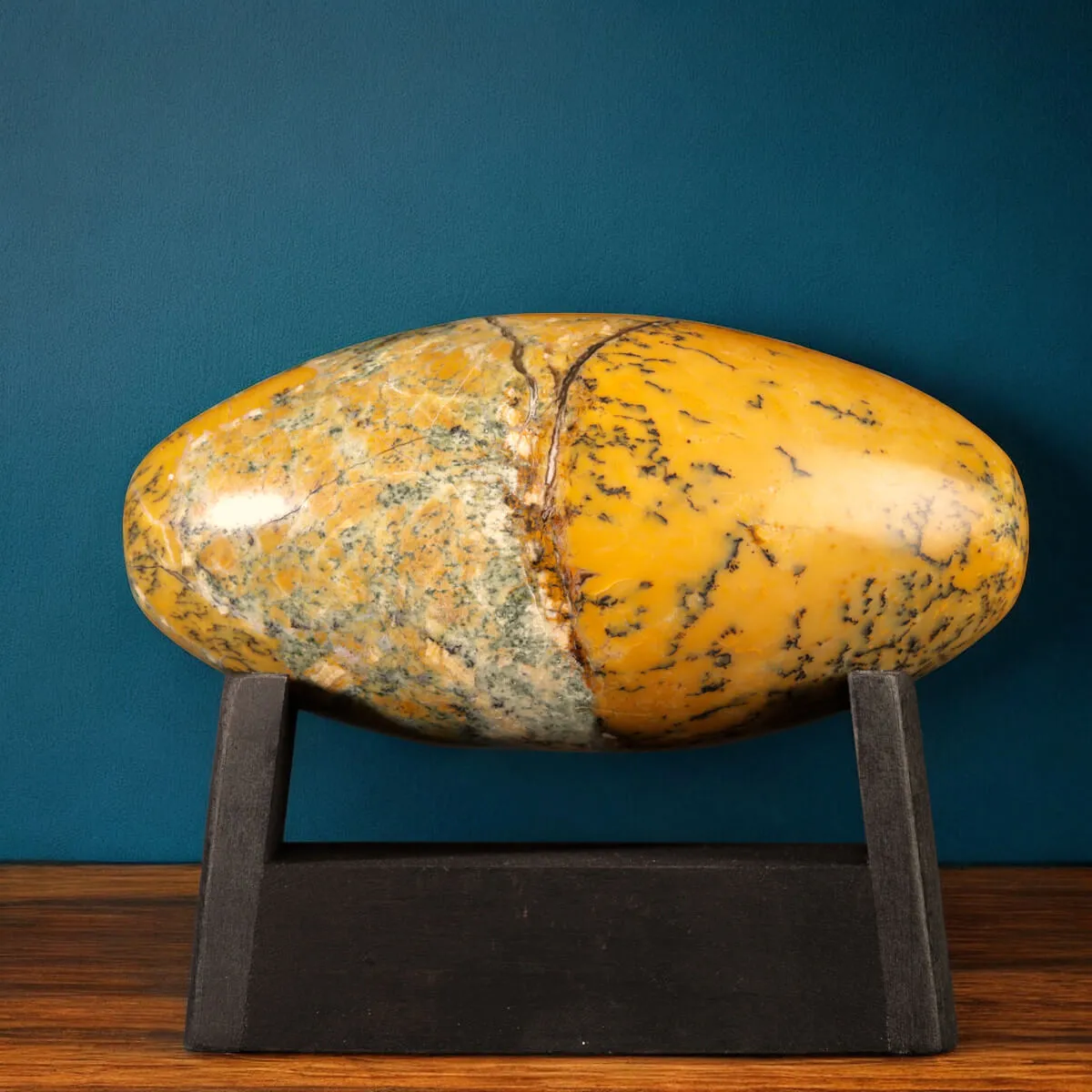 Shiva Lingam in Opale Dendritico – Simbolo di Connessione con la Terra.