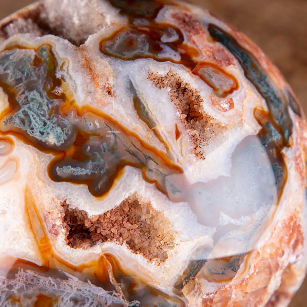 Rara Sfera di Agata Muschiata rossa