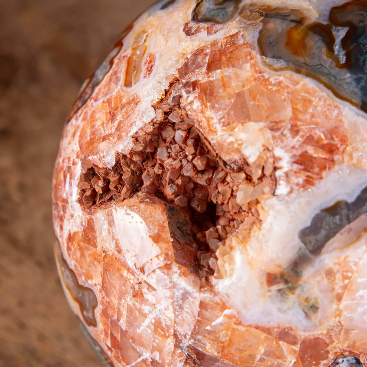 Rara Sfera di Agata Muschiata rossa