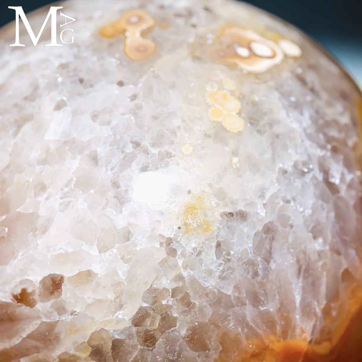 Sfera in Agata e Quarzo Ferruginoso – Geode Naturale.