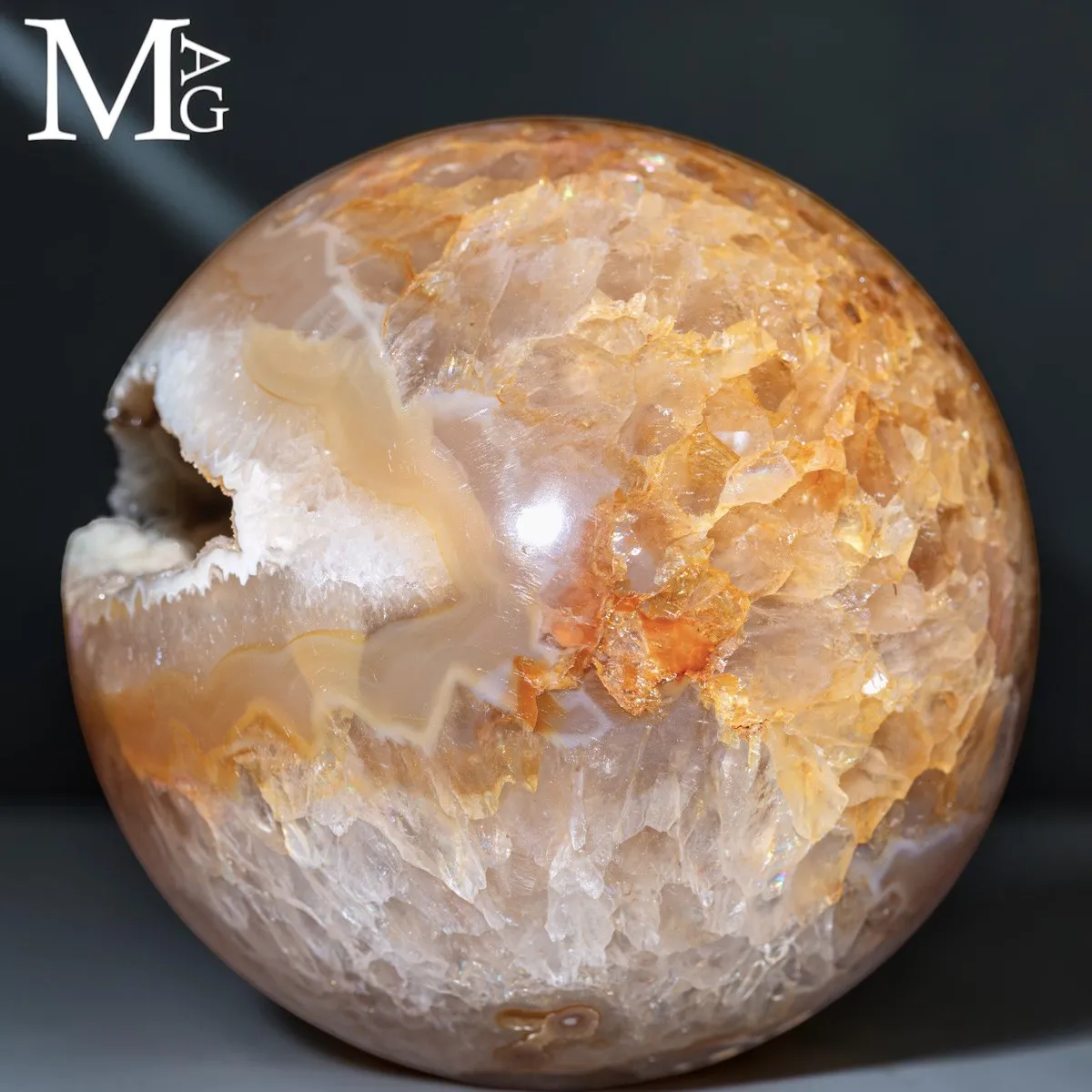 Sfera in Agata e Quarzo Ferruginoso – Geode Naturale.