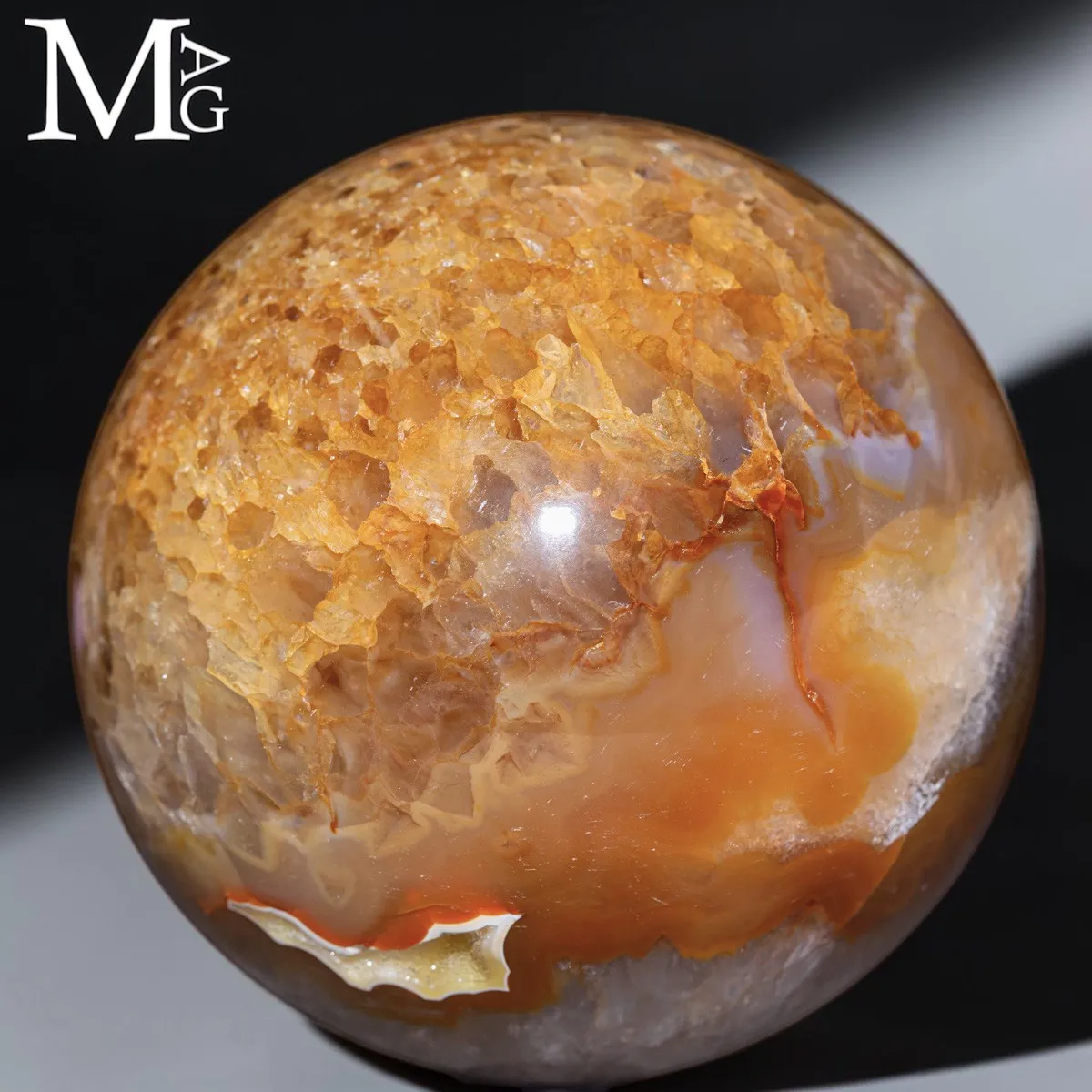 Sfera in Agata e Quarzo Ferruginoso – Geode Naturale.