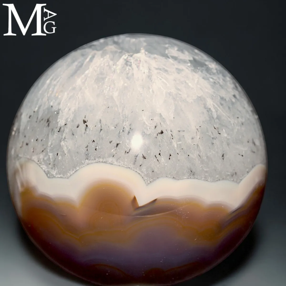Sfera in Agata con Quarzo Cristallino.