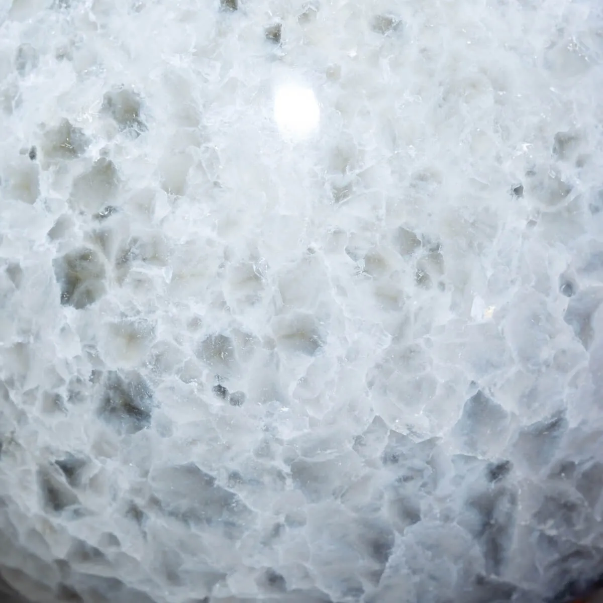Particolare sfera di agata naturale,  per collezionisti.