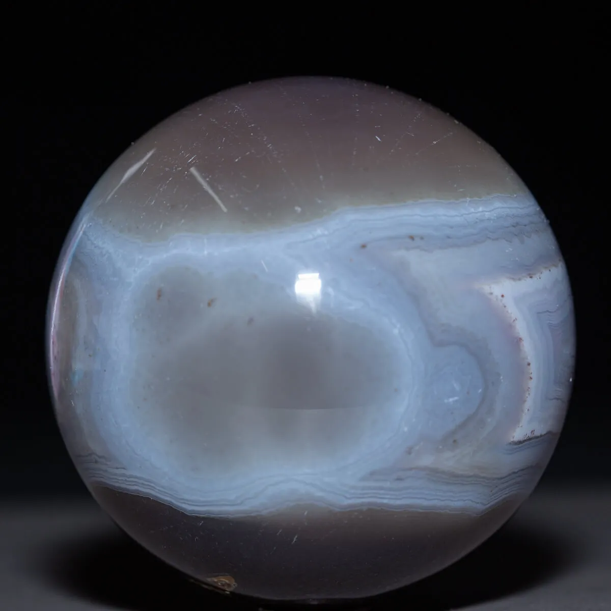 Sfera di Agata naturale a bande.