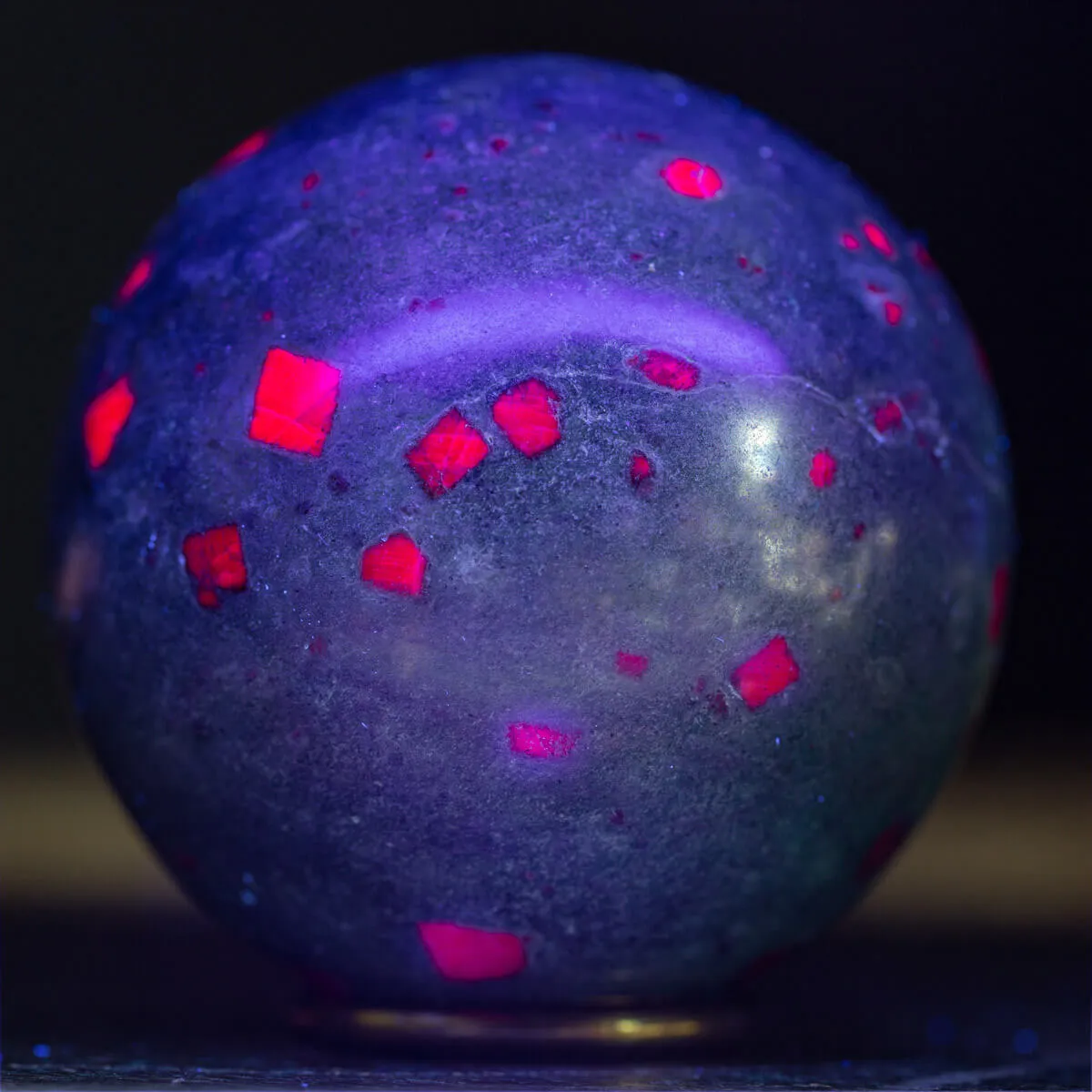 Sfera di Rubino-Fuchsite
