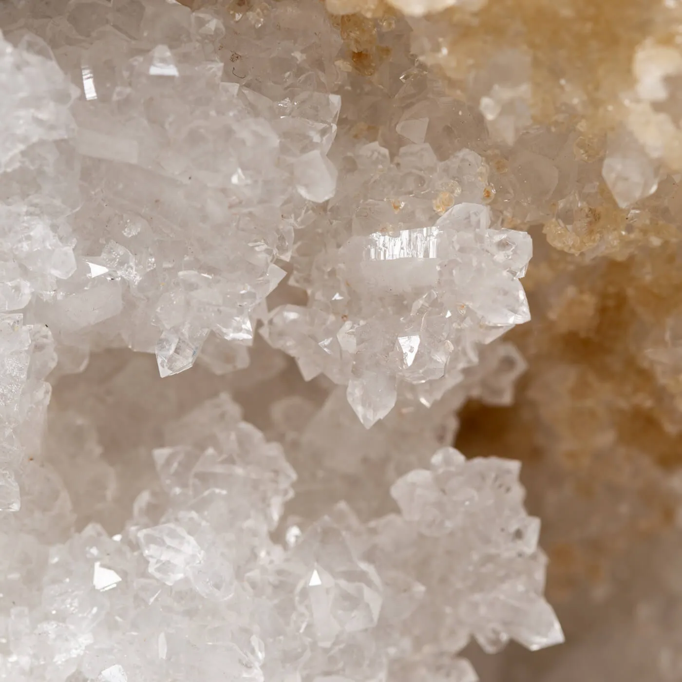 Geode Calcite su Marmo