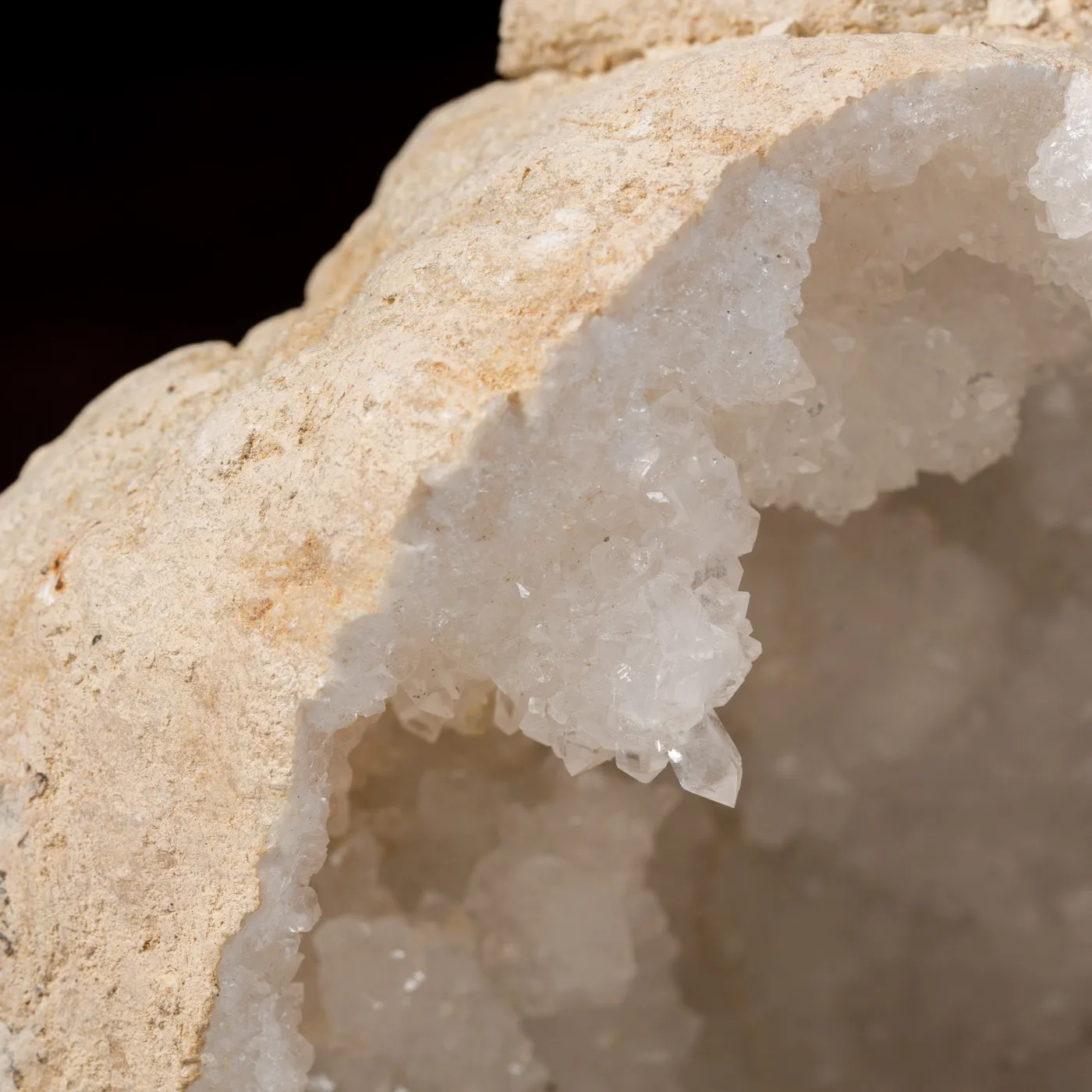 Geode Calcite su Marmo