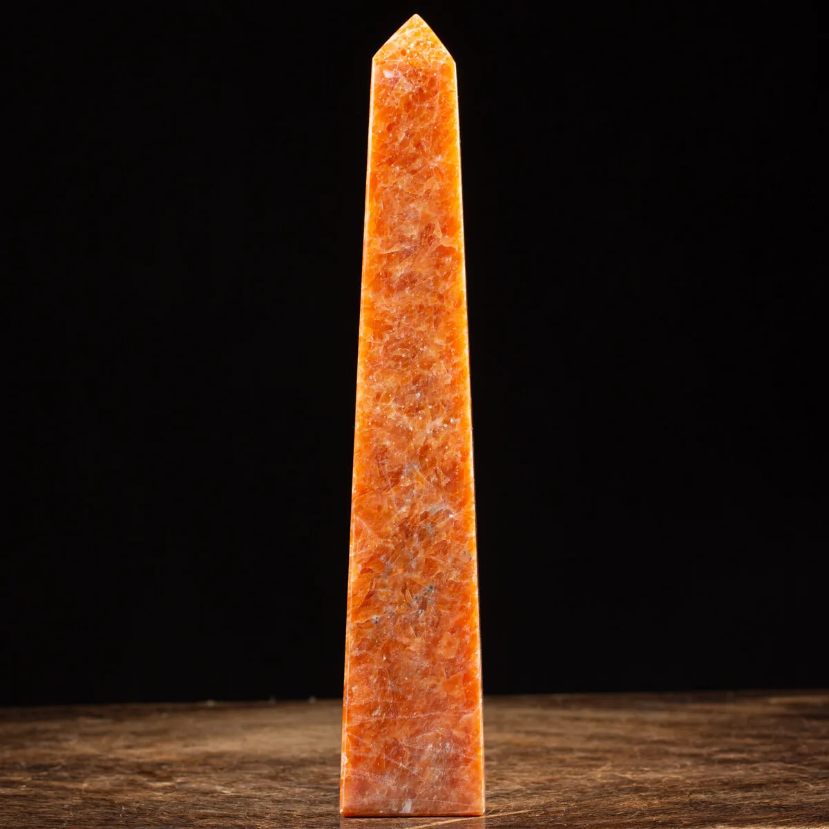 Obelisco in Calcite