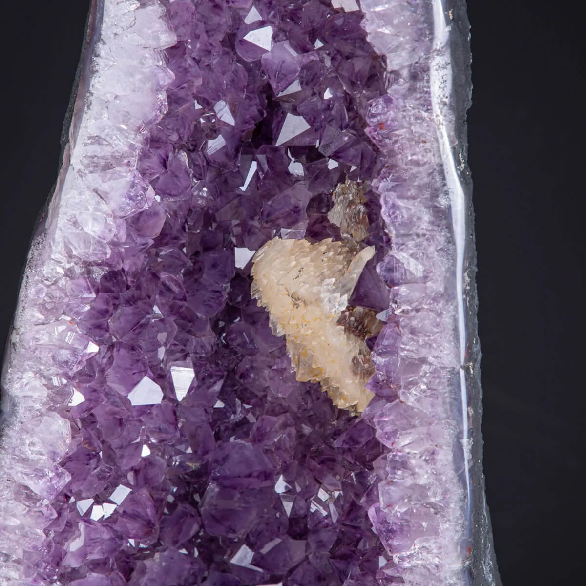 Geode di Ametista dal Brasile.
