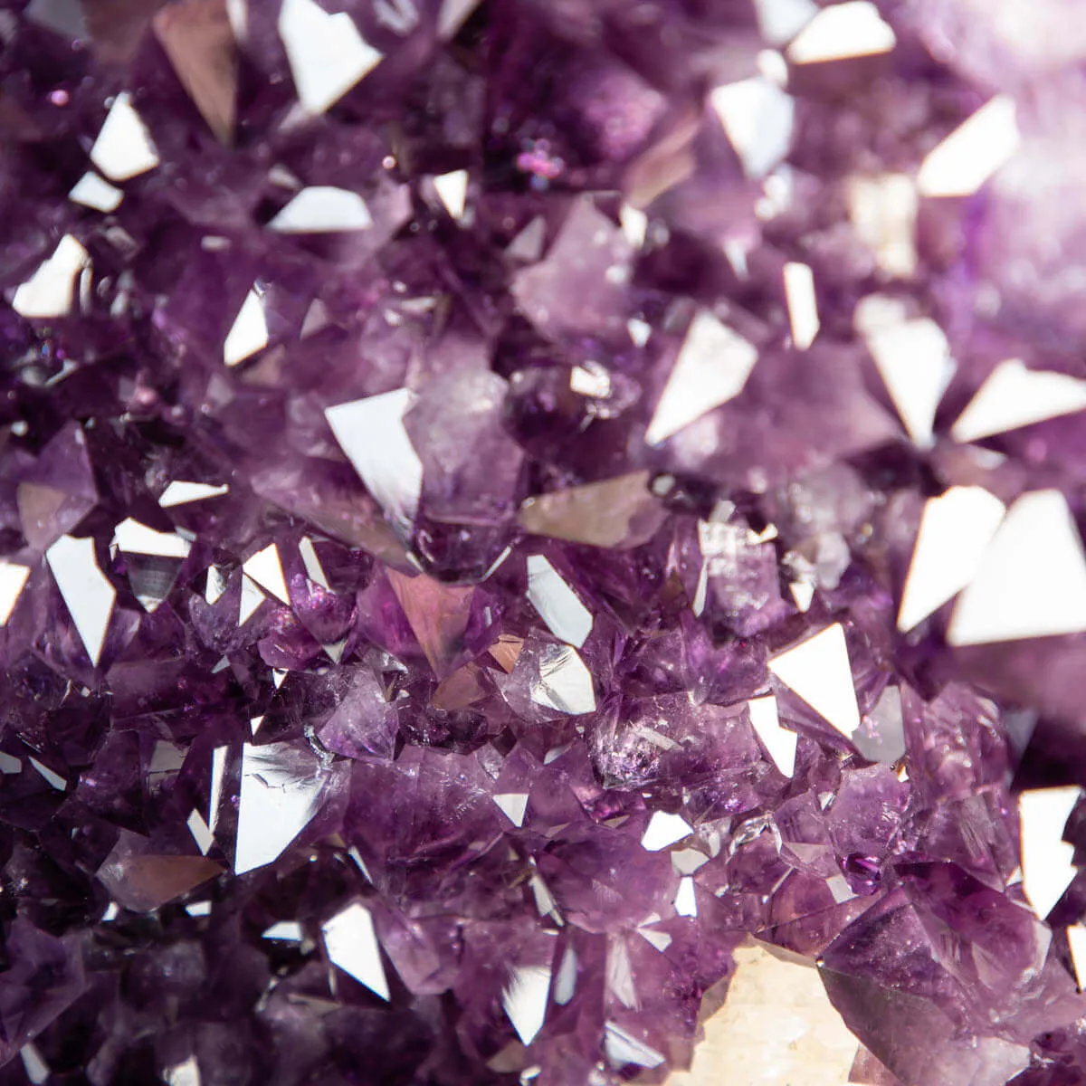 Geode di  Ametista - Grotta di cristalli Viola con Calcite