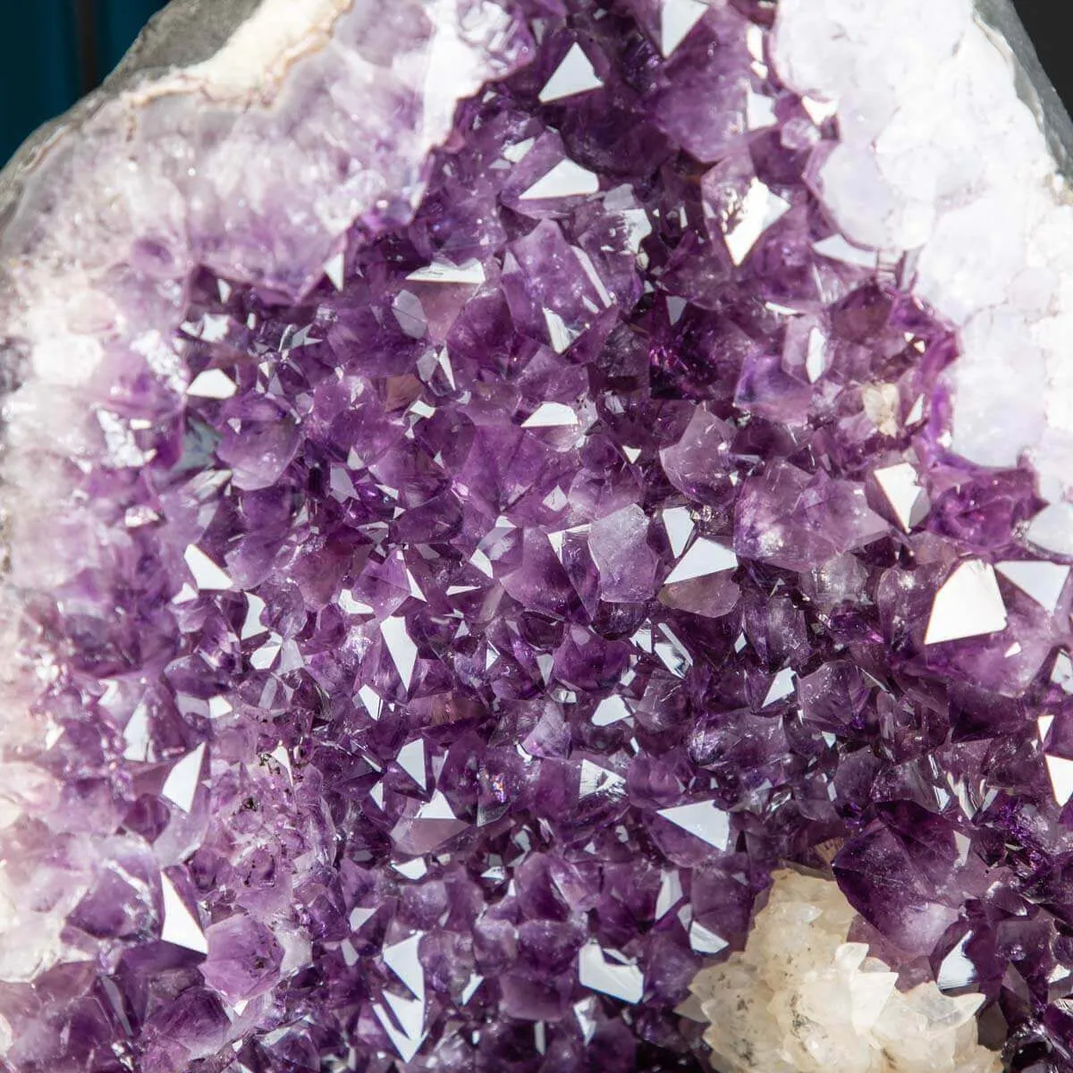 Geode di  Ametista - Grotta di cristalli Viola con Calcite