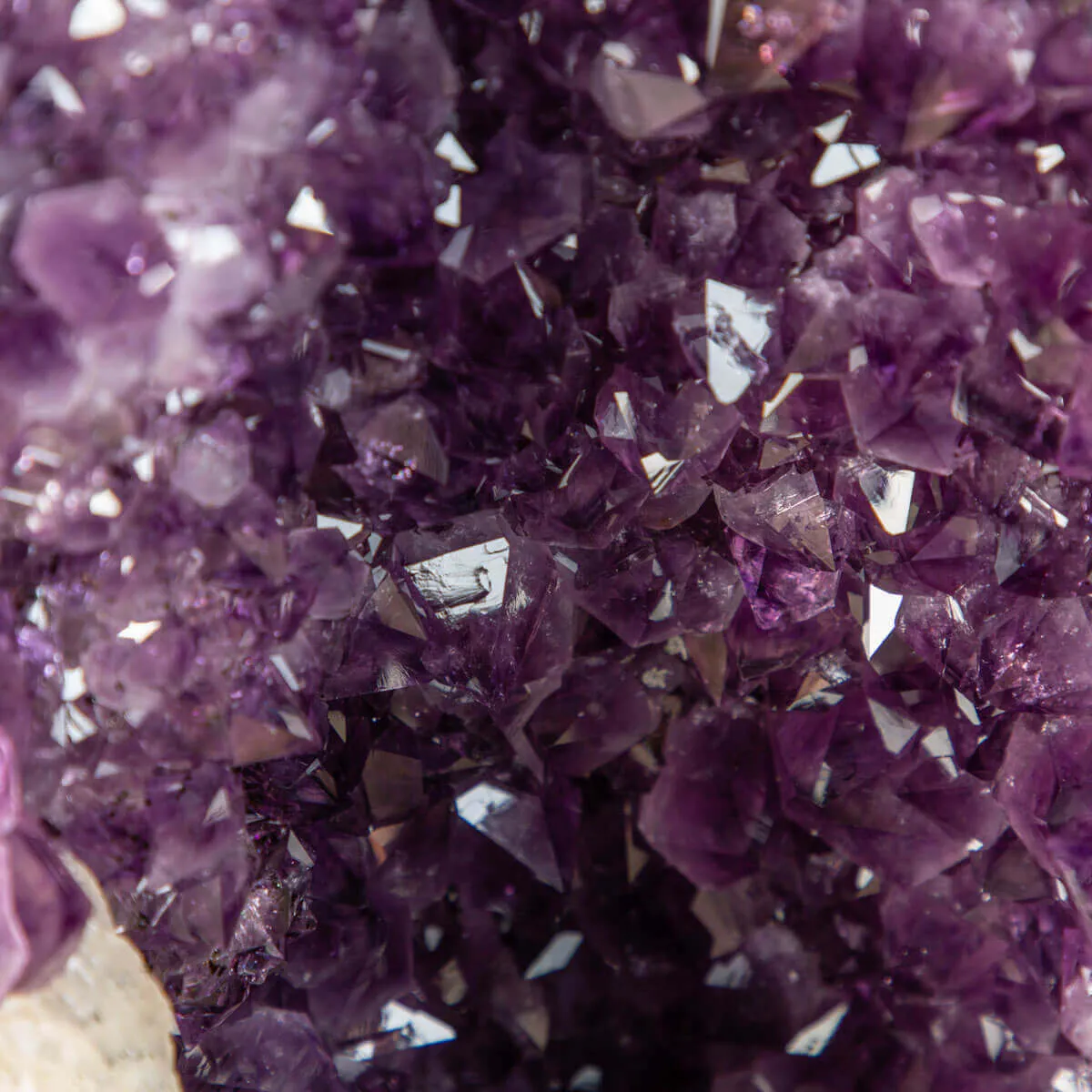 Geode di  Ametista - Grotta di cristalli Viola con Calcite