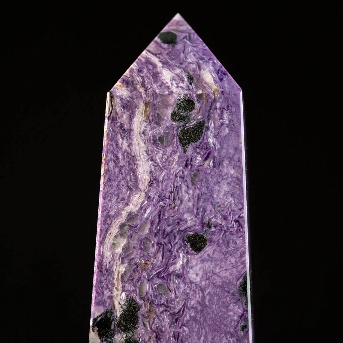 Obelisco in Charoite