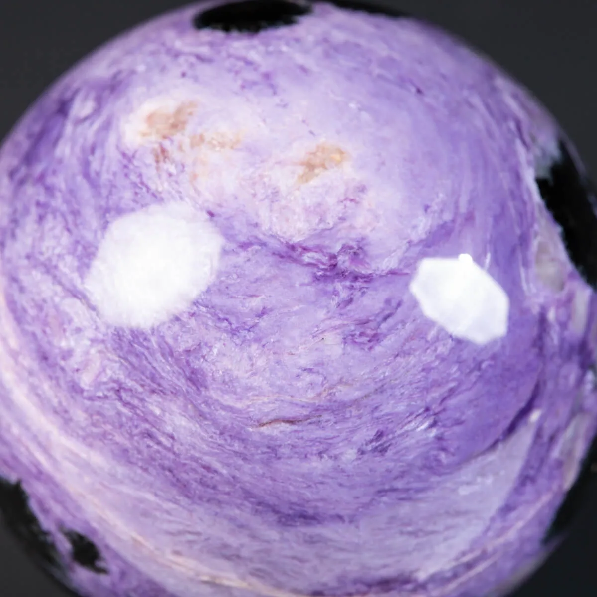 Sfera in Charoite