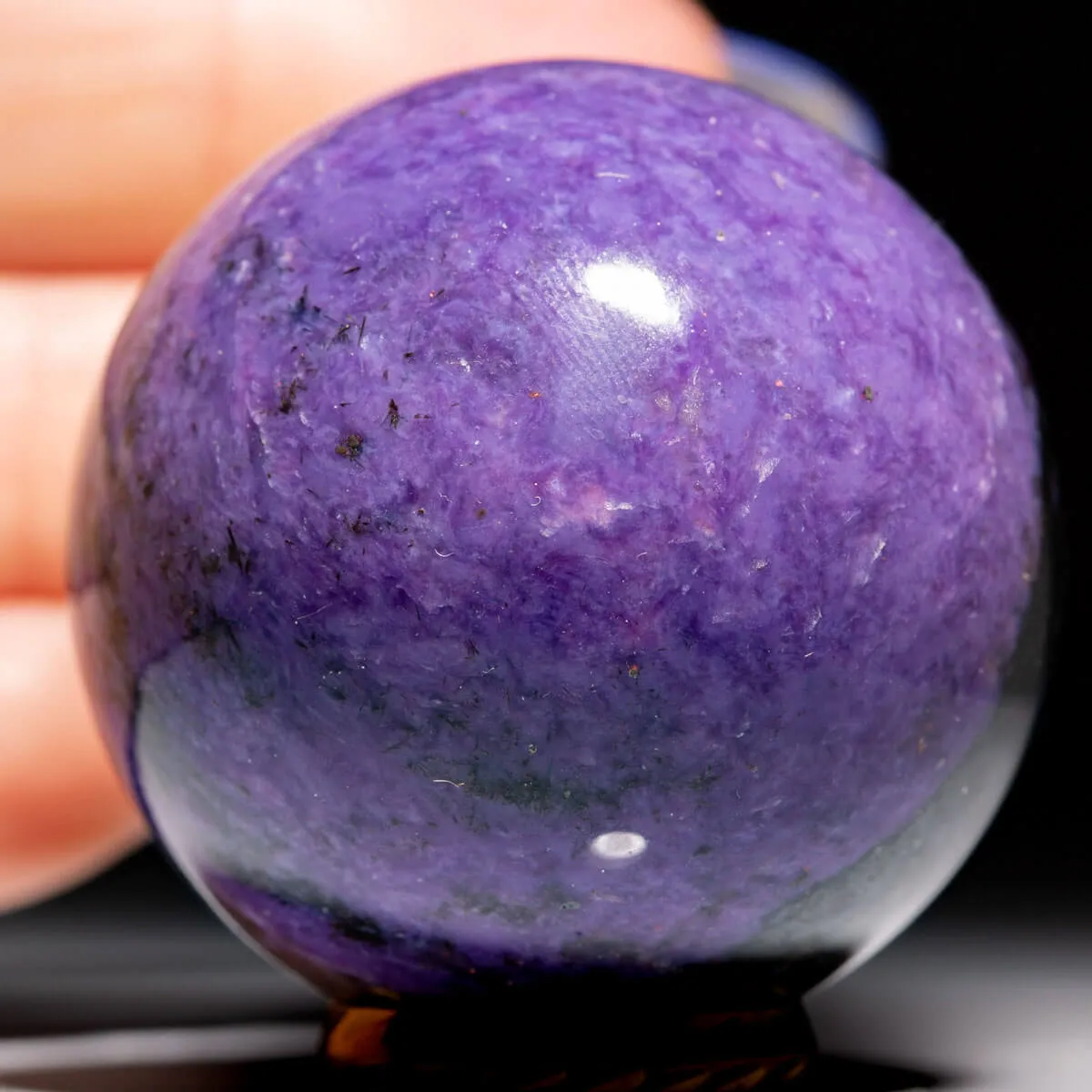 Sfera in Charoite