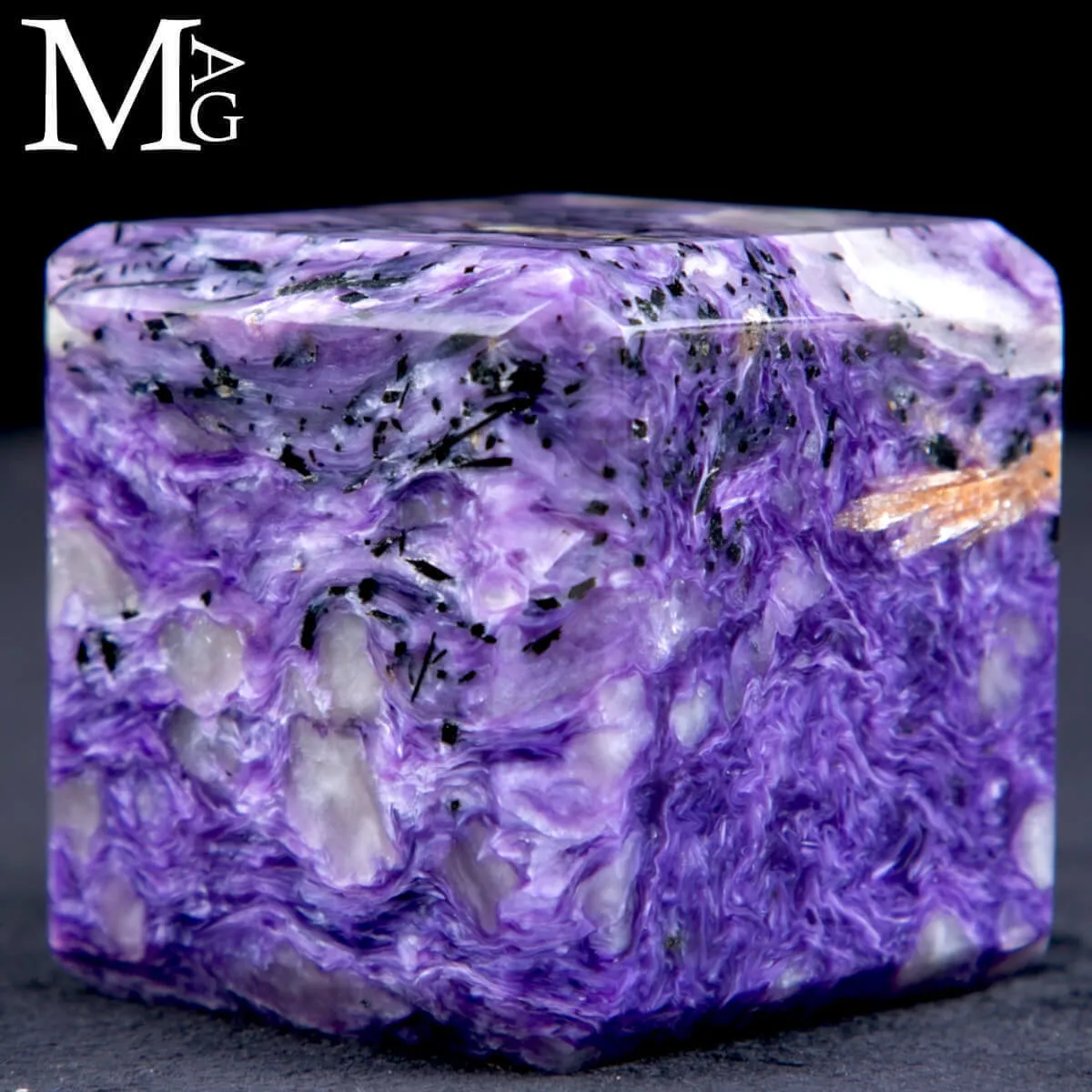 Cubo in Charoite di Prima Scelta – Russia