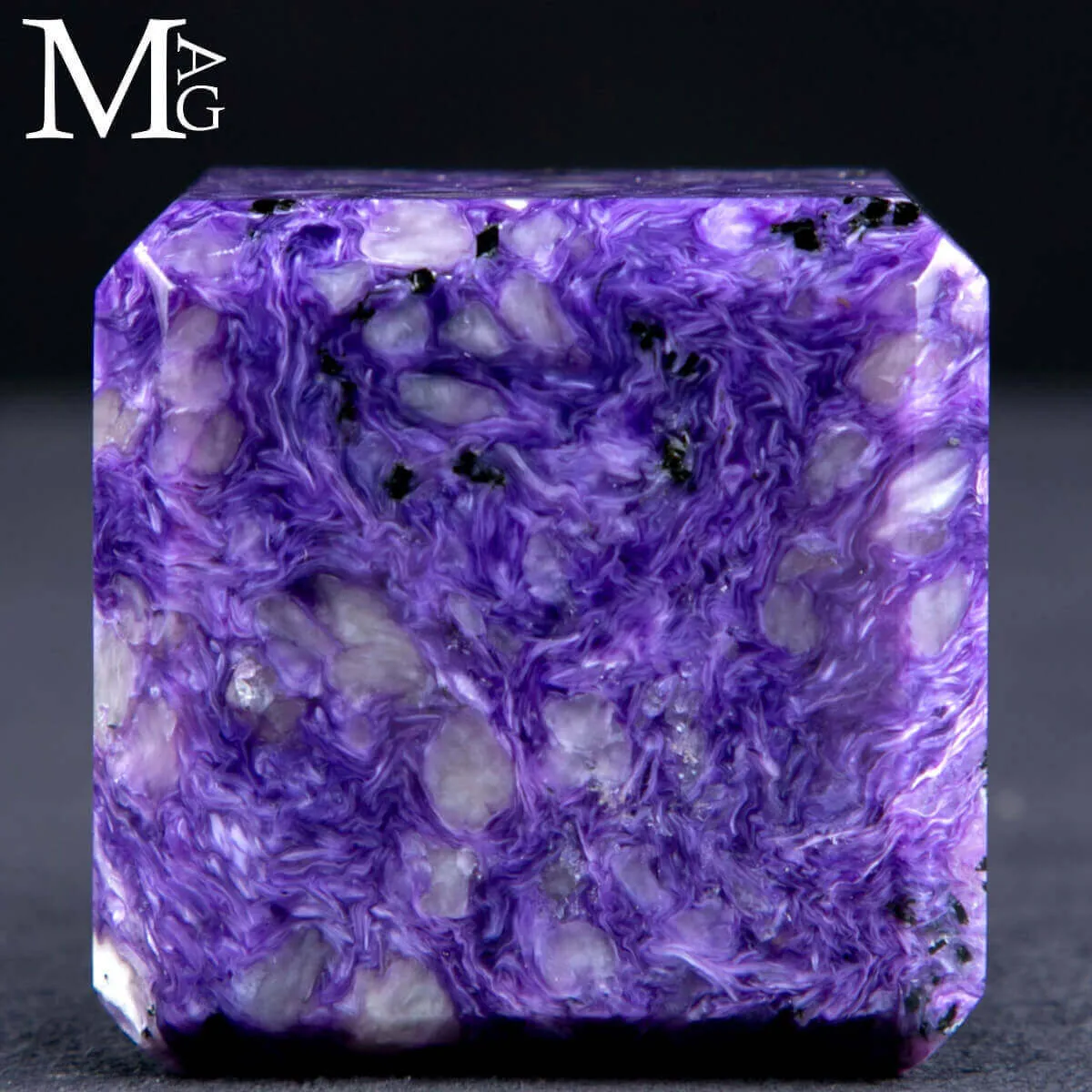 Cubo in Charoite di Prima Scelta – Russia