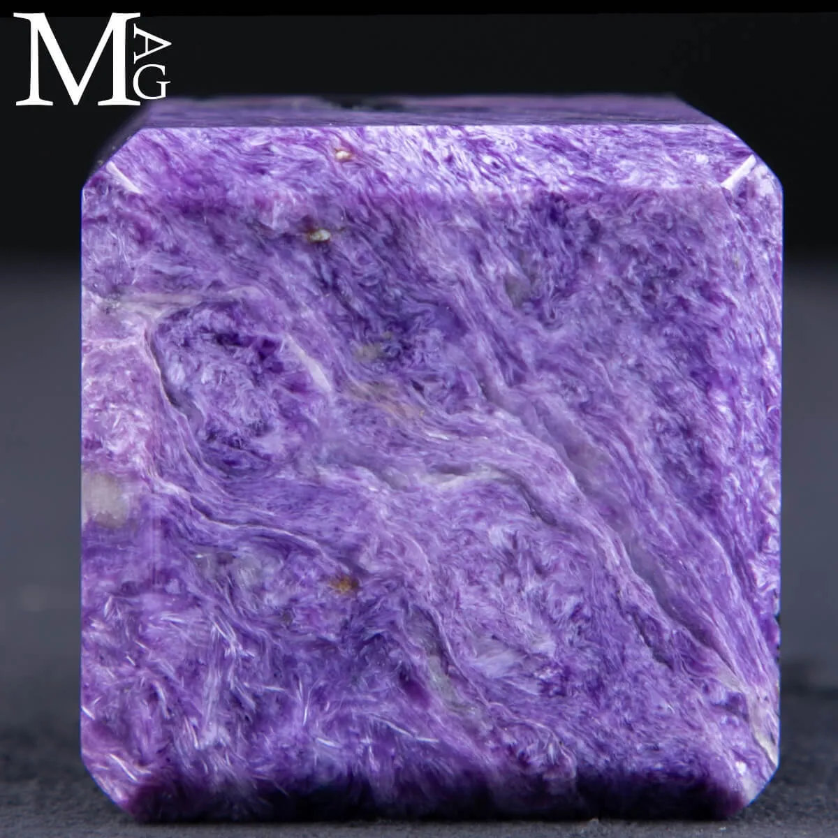Cubo in Charoite Naturale – Siberia Orientale