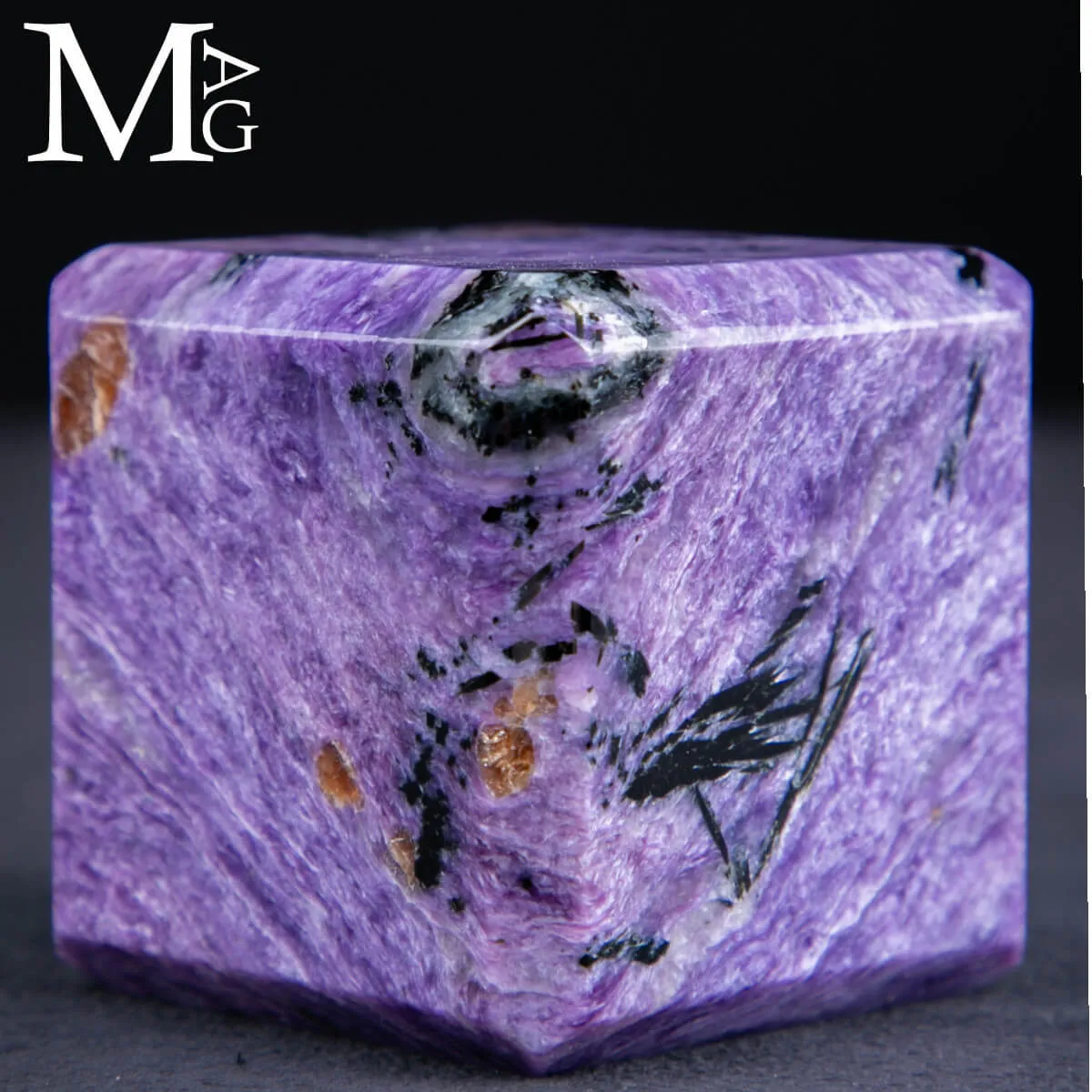 Cubo in Charoite Naturale – Siberia Orientale