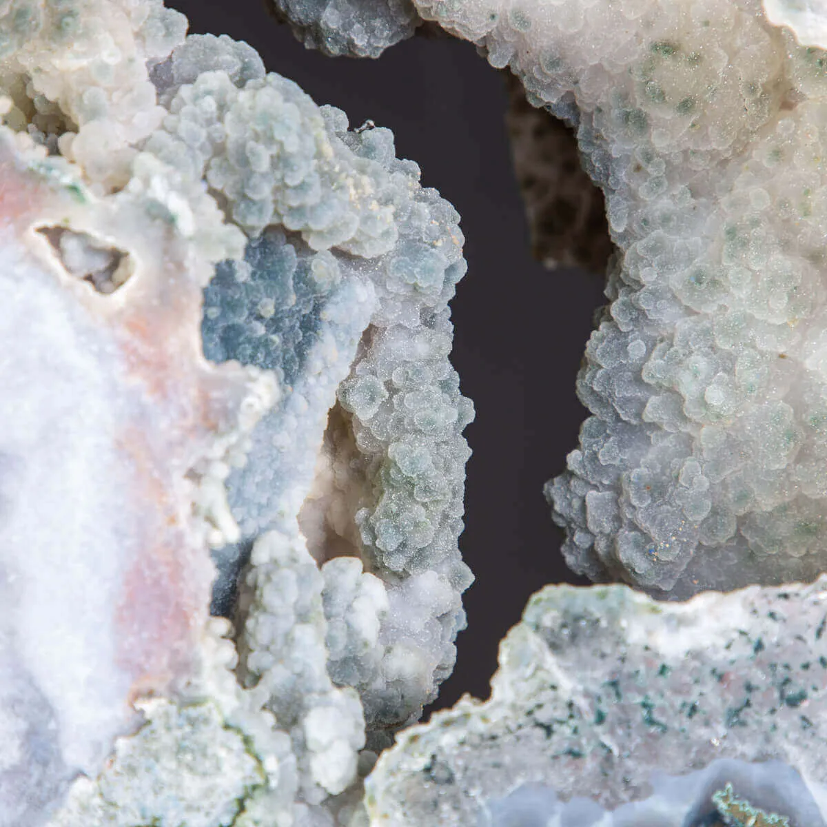 Spettacolare  Geode di Calcedonio verde