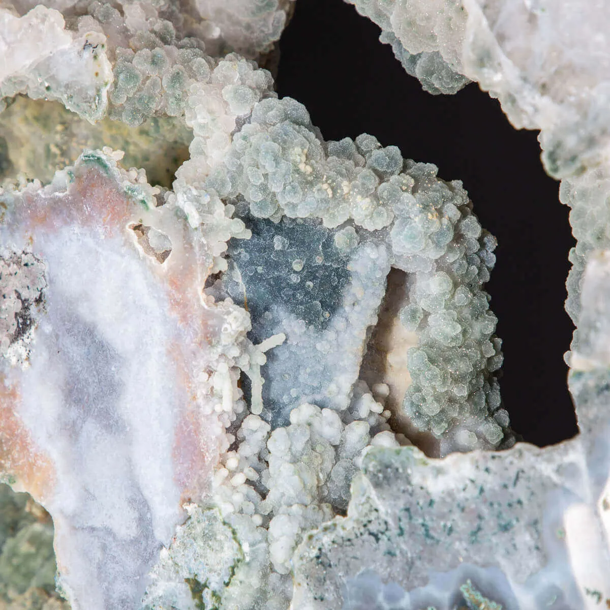 Spettacolare  Geode di Calcedonio verde