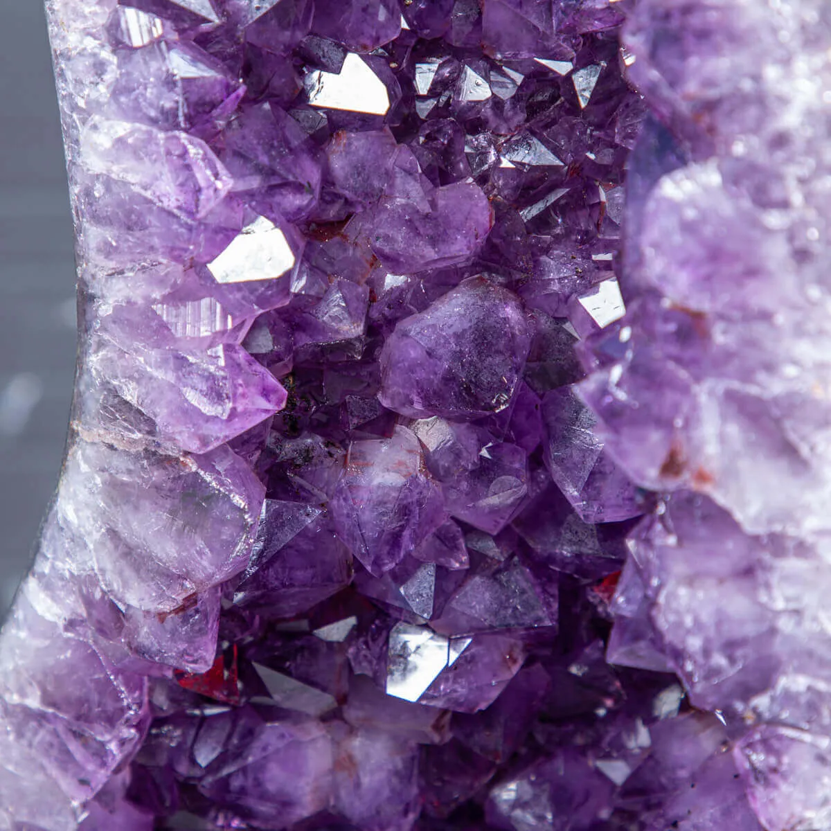 Eleganza Naturale: Geode di Ametista.