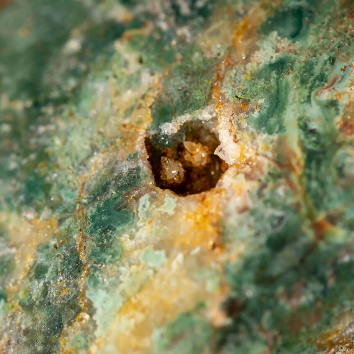 Coppia di Cuori di Ametista Rosa e verde - L'Armonia dei Cuori Uniti:
