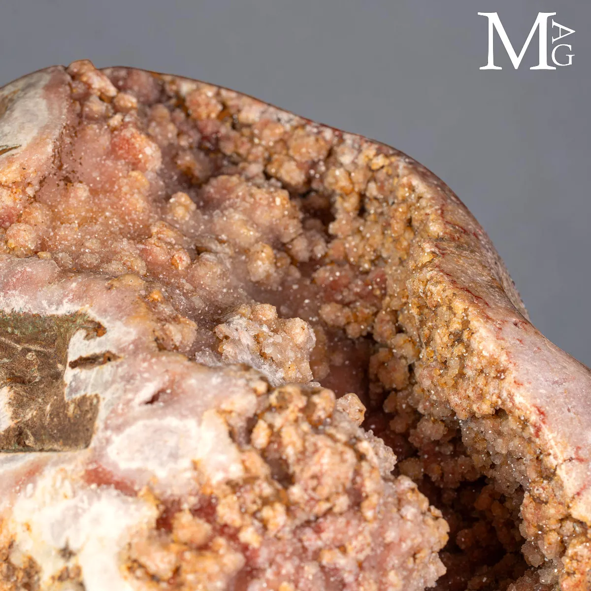 Raro Geode di Ametista Rosa Botrioidale - La Grotta delle Rose