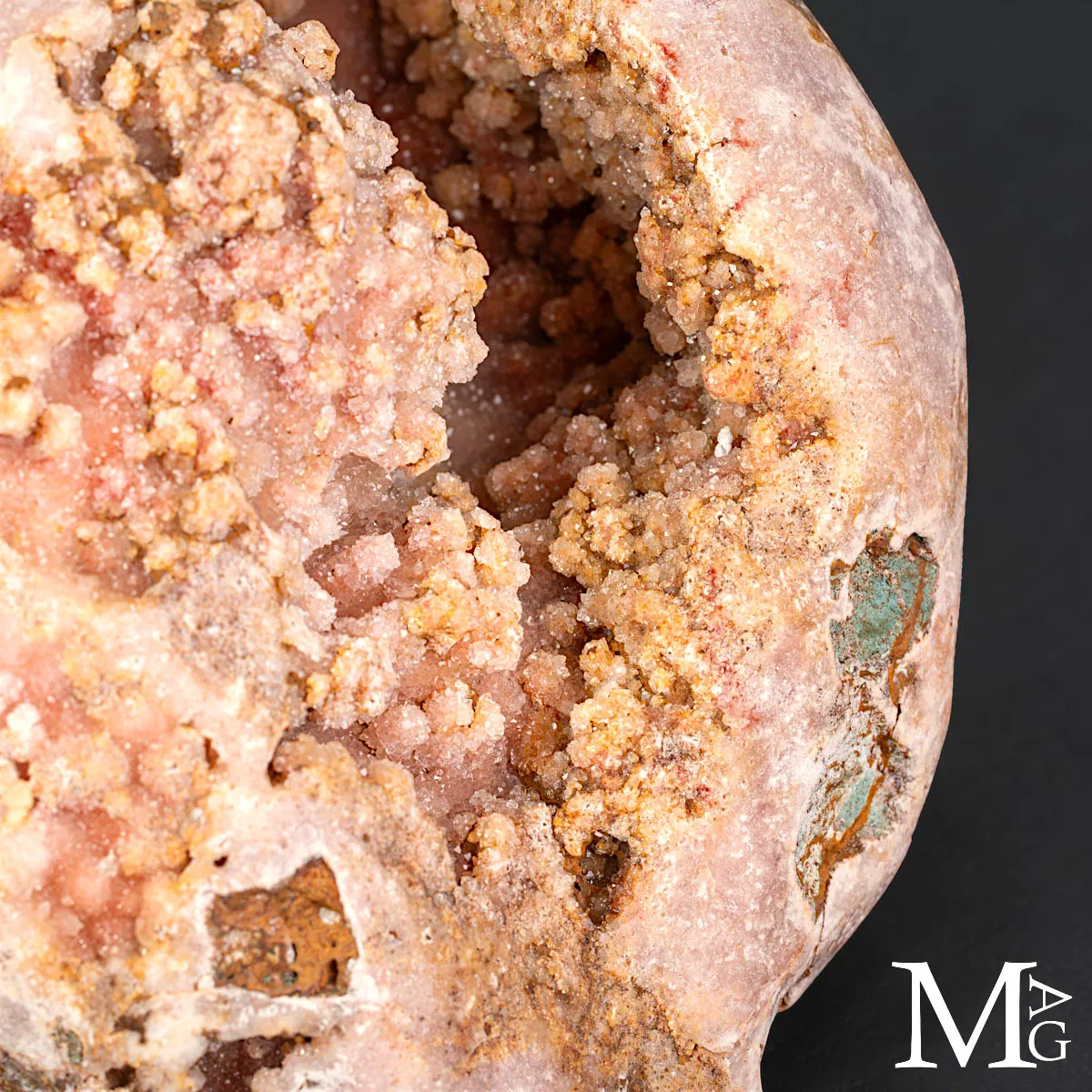 Raro Geode di Ametista Rosa Botrioidale - La Grotta delle Rose
