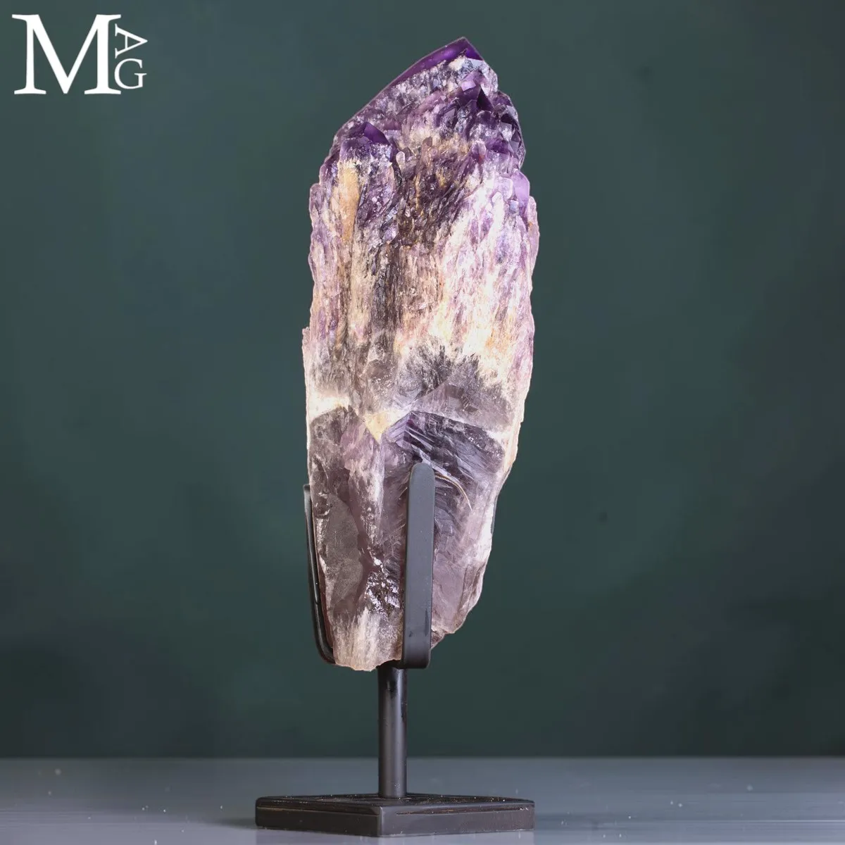 Pineapple Amethyst su Base – Scultura Minerale Naturale