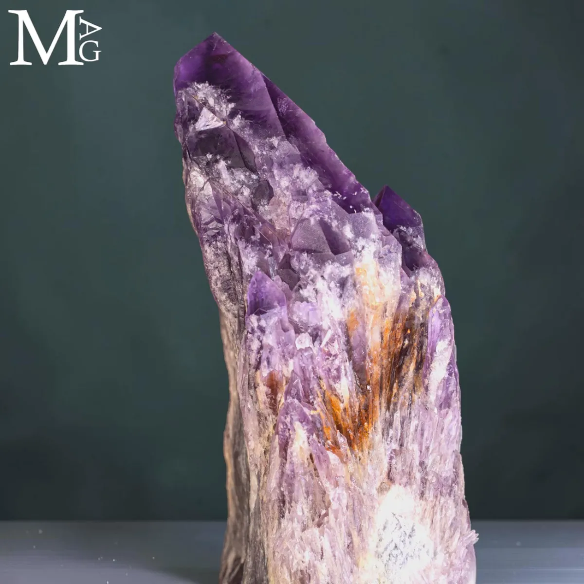 Pineapple Amethyst su Base – Scultura Minerale Naturale