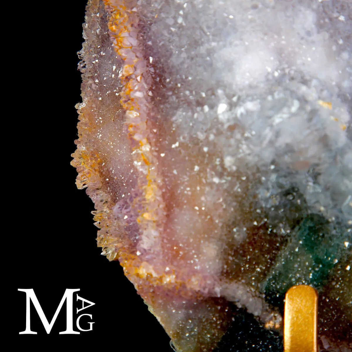 Particolare Lastra di Geode in Ametista su Base Metallica