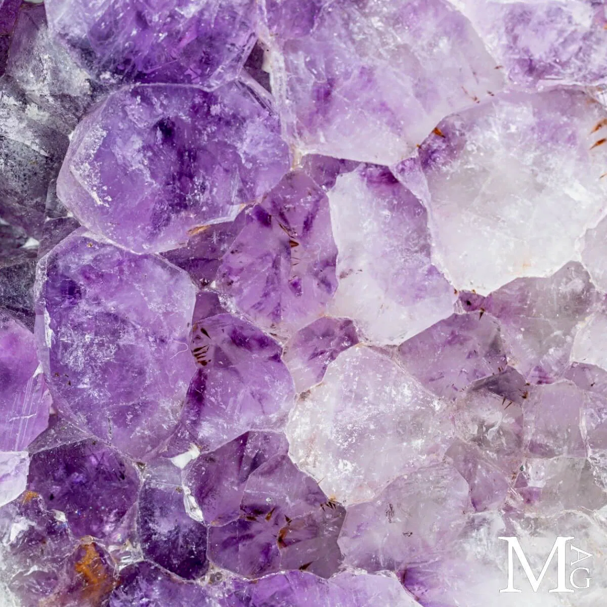 Cuore di Cristalli di Ametista – Geode Naturale del Brasile